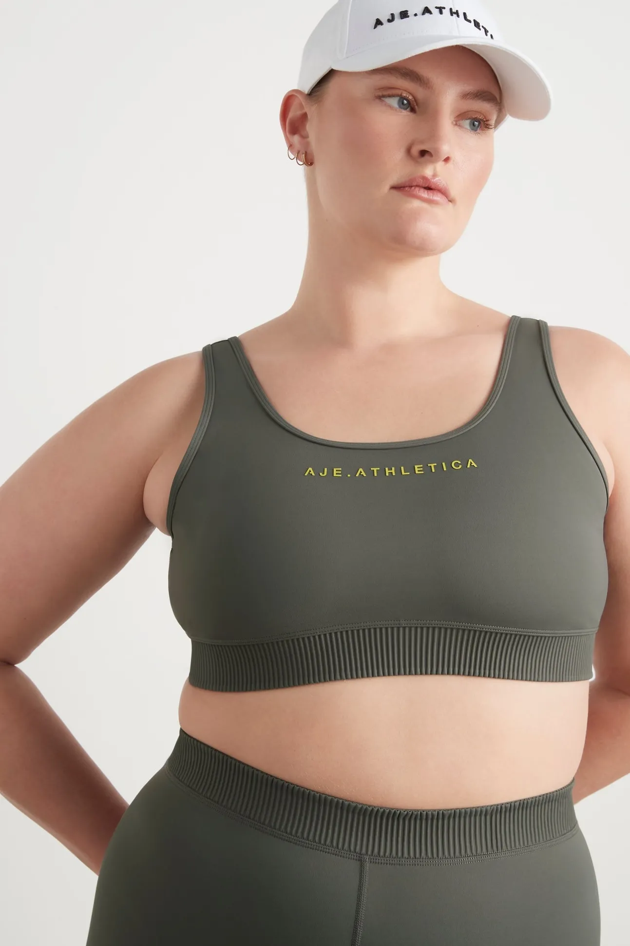 pintuck_effect_sports_bra_14.webp Pintuck Effect Sports Bra 327