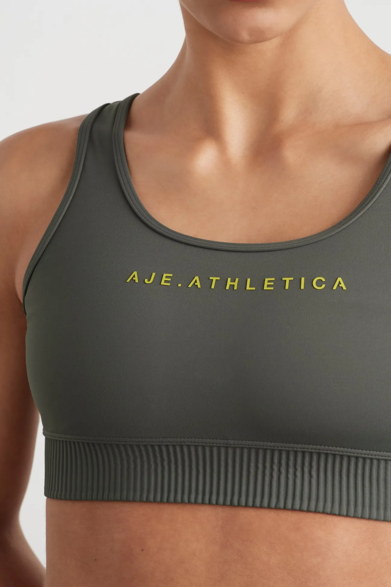pintuck_effect_sports_bra_3.webp Pintuck Effect Sports Bra 327