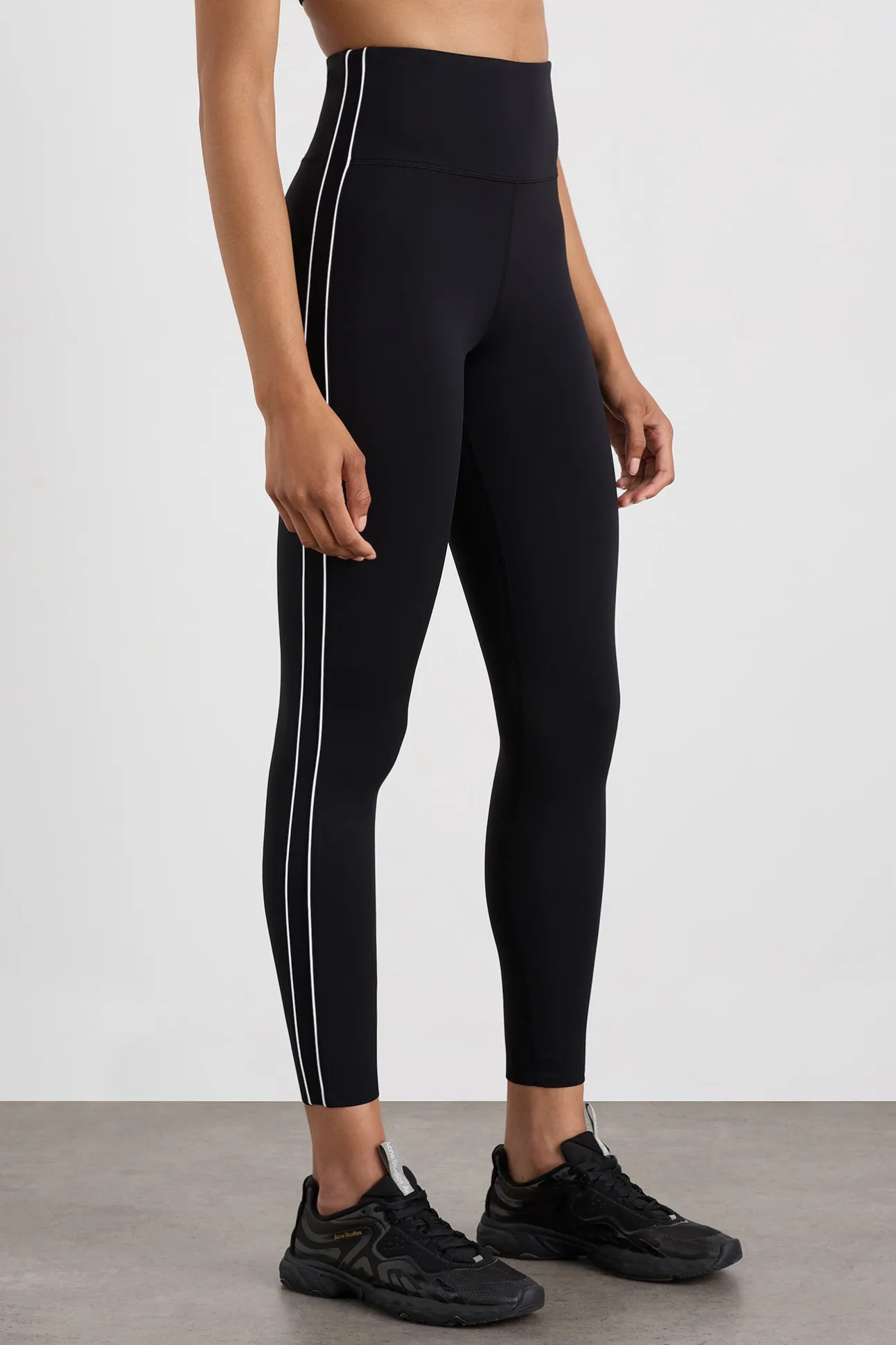 piped_side_ankle_length_l_2.webp Piped Side Ankle Length Legging 299