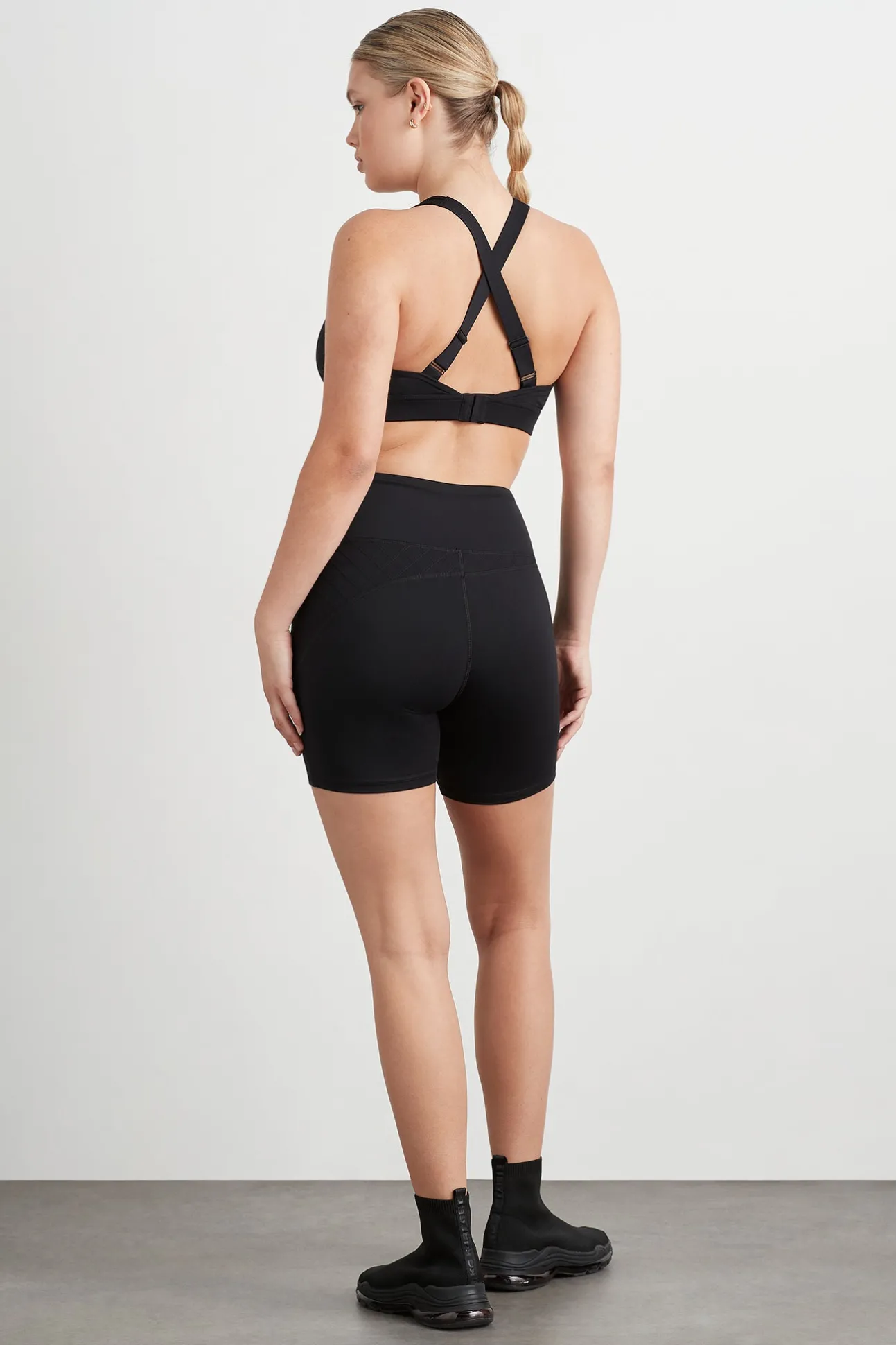 quilted_mid_length_short__9.webp Quilted Mid Length Short 629