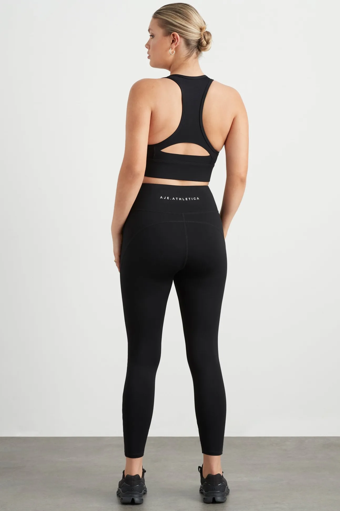 quilted_zip_front_bra__10.webp Quilted Zip Front Bra 329