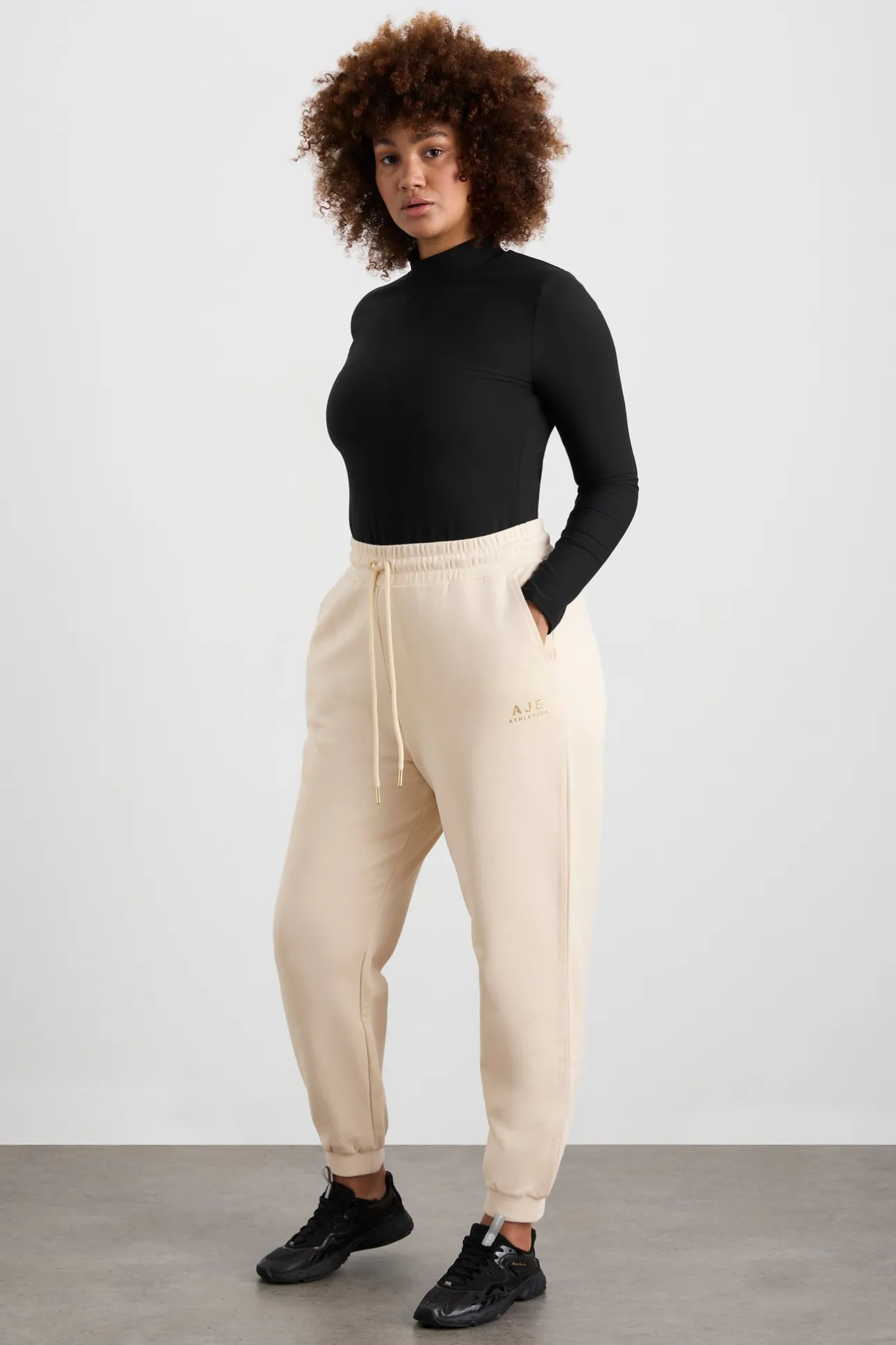relaxed_track_pants__10.webp Relaxed Track Pants 508