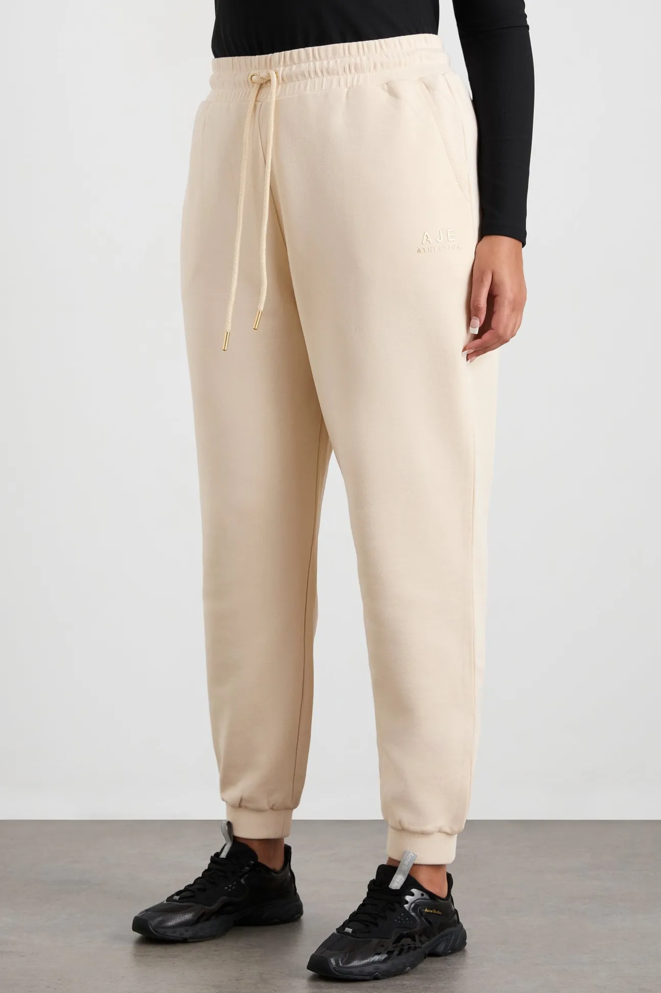 relaxed_track_pants__11.webp Relaxed Track Pants 508