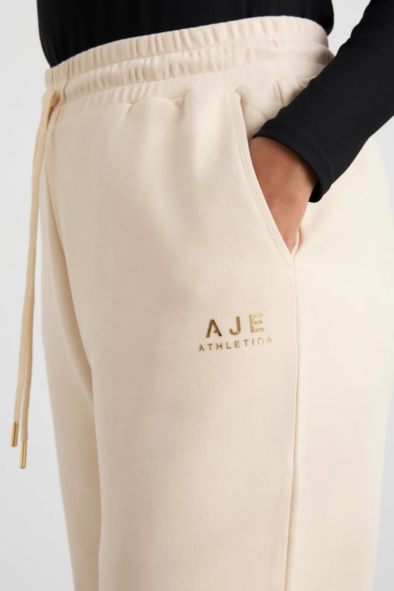 relaxed_track_pants__4.webp Relaxed Track Pants 508