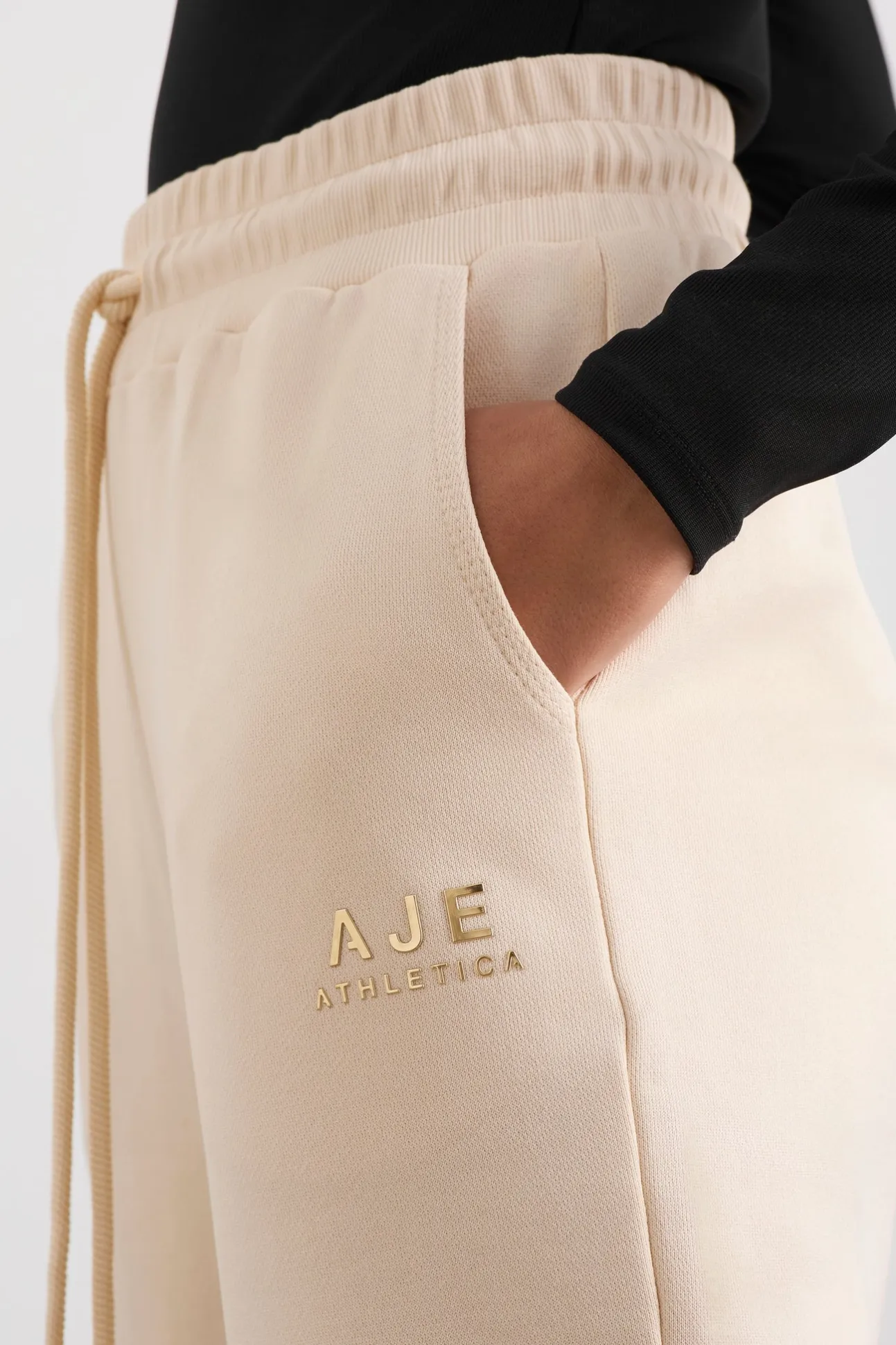 relaxed_track_pants__8.webp Relaxed Track Pants 508