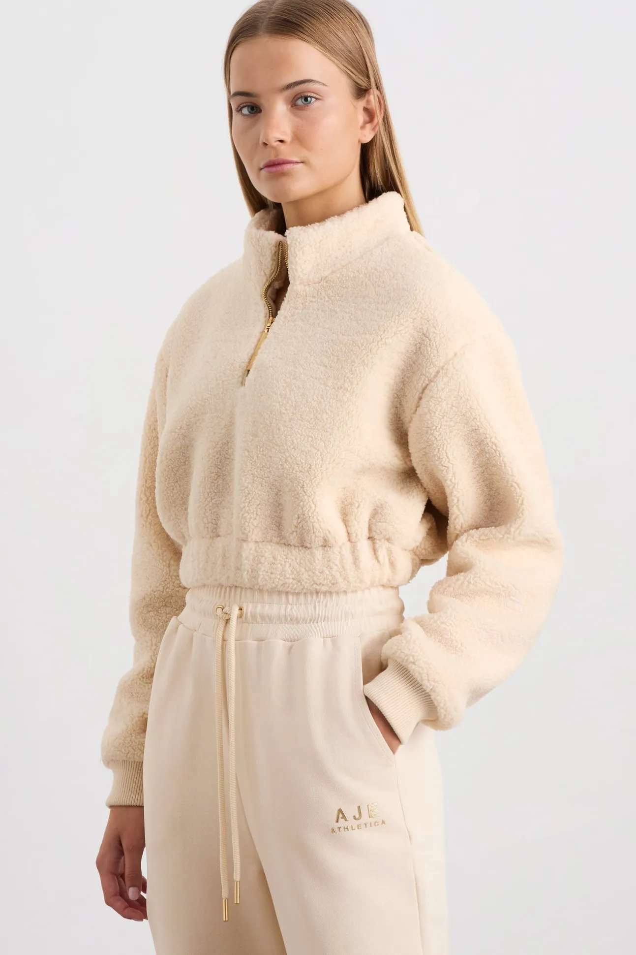 sherpa_cropped_jumper__0.webp Sherpa Cropped Jumper 435