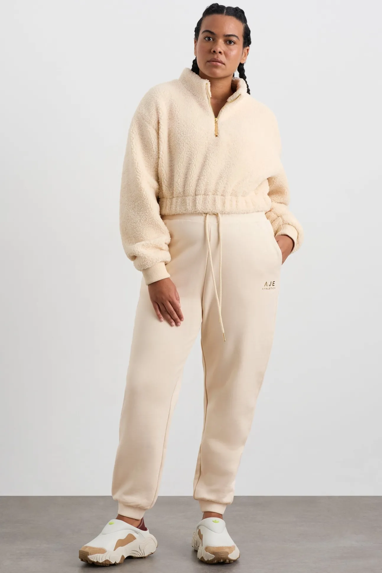 sherpa_cropped_jumper__6.webp Sherpa Cropped Jumper 435