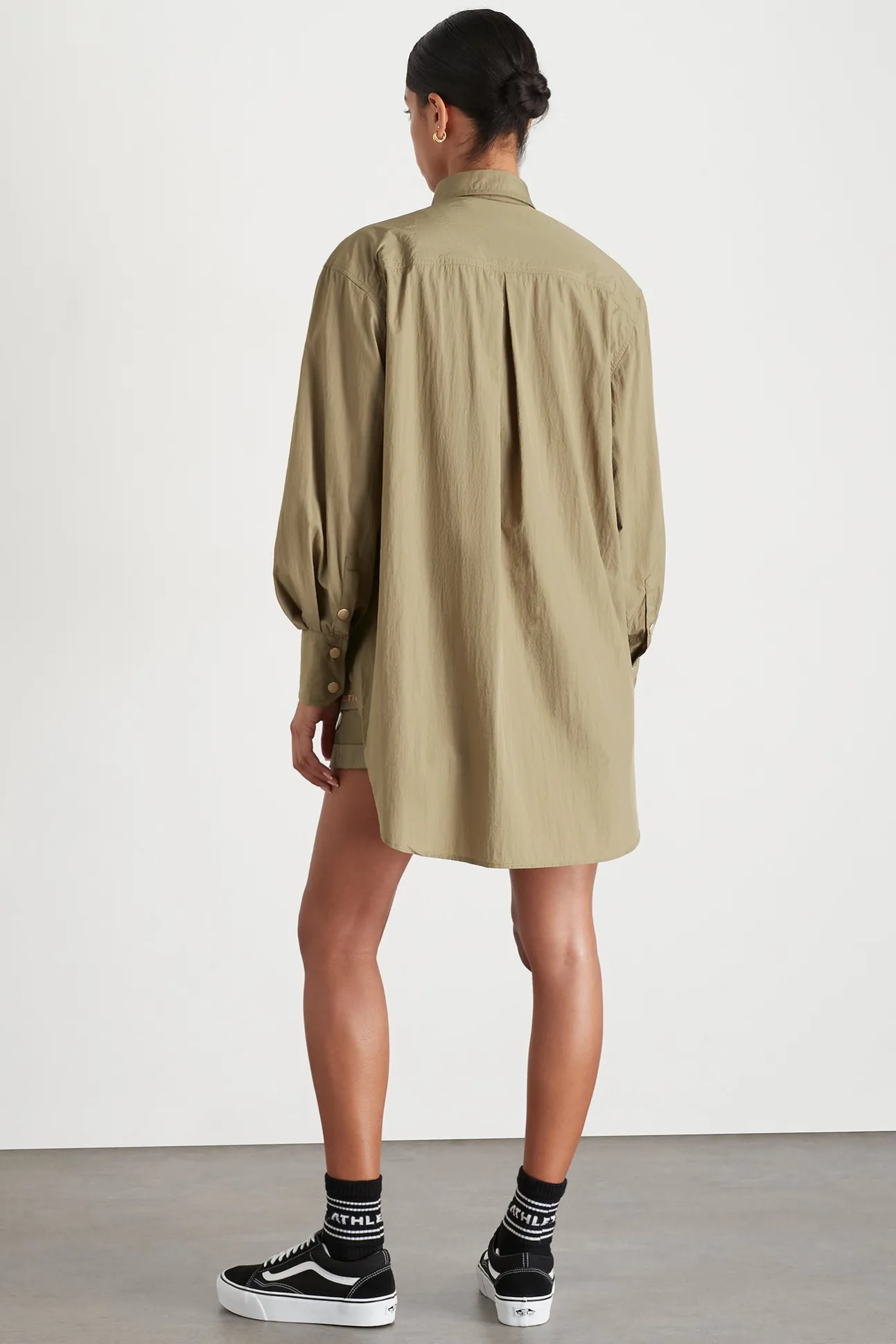 side_split_windbreaker_sh_6-2.webp Side Split Windbreaker Shirt 406