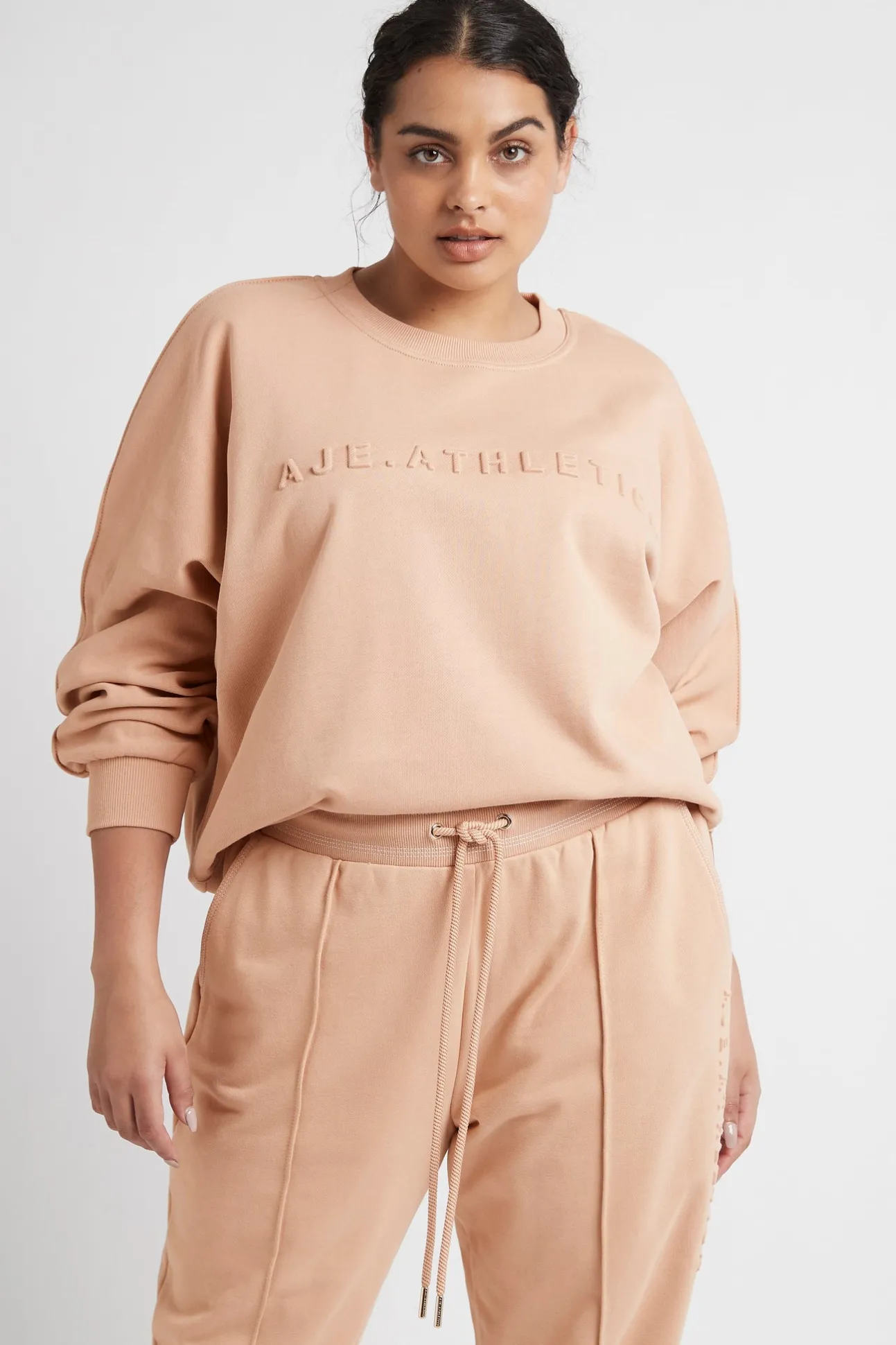 signature_embossed_logo_c_11-2.webp Signature Embossed Logo Crew Jumper 401