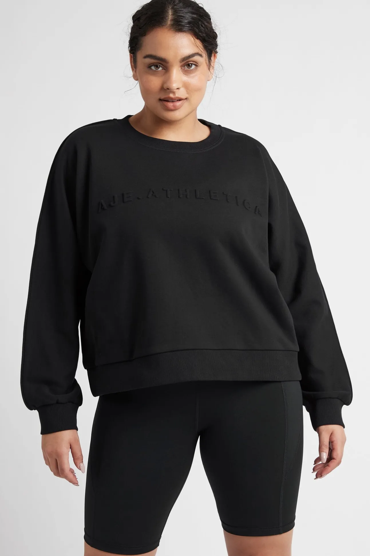 signature_embossed_logo_c_11.webp Signature Embossed Logo Crew Jumper 401