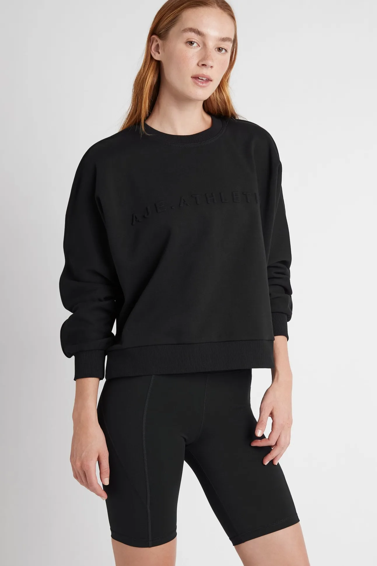 signature_embossed_logo_c_2.webp Signature Embossed Logo Crew Jumper 401