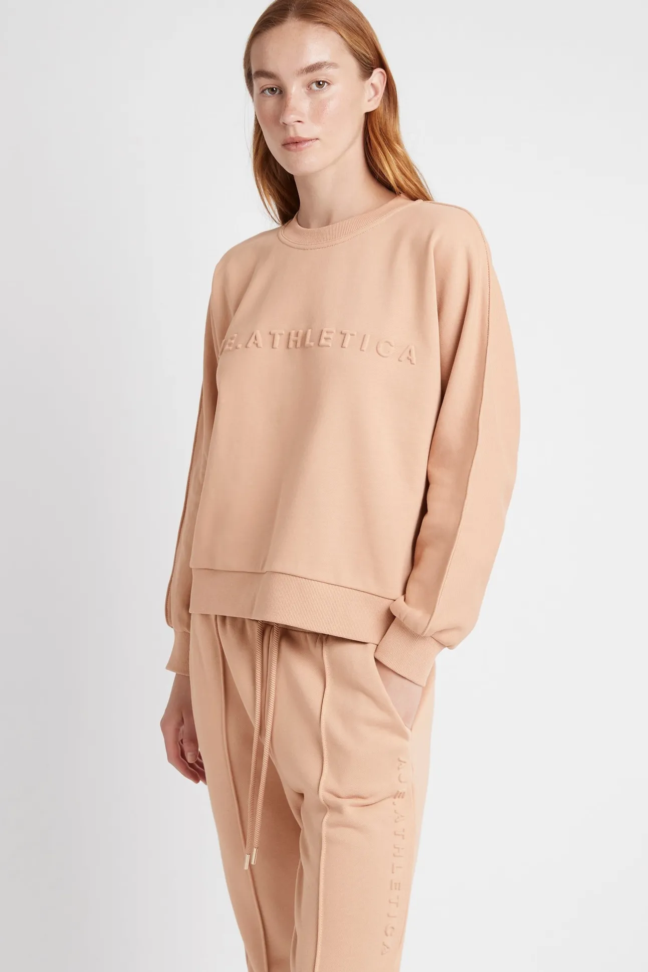 signature_embossed_logo_c_3-2.webp Signature Embossed Logo Crew Jumper 401