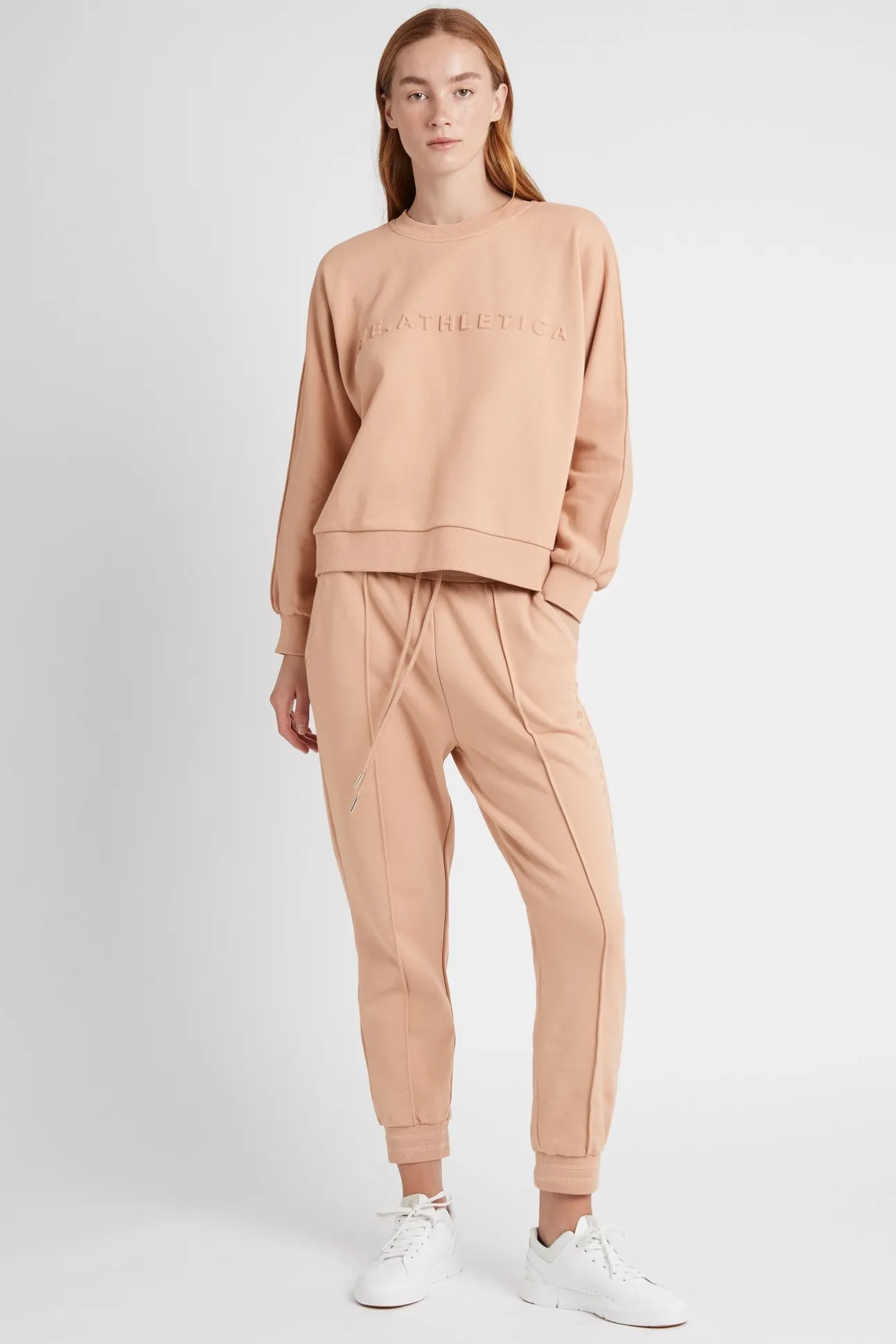 signature_embossed_logo_c_5-2.webp Signature Embossed Logo Crew Jumper 401