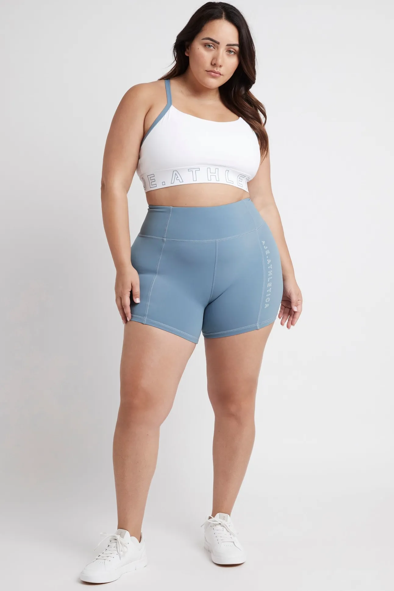 signature_logo_bike_short_17-1.webp Signature Logo Bike Shorts 605