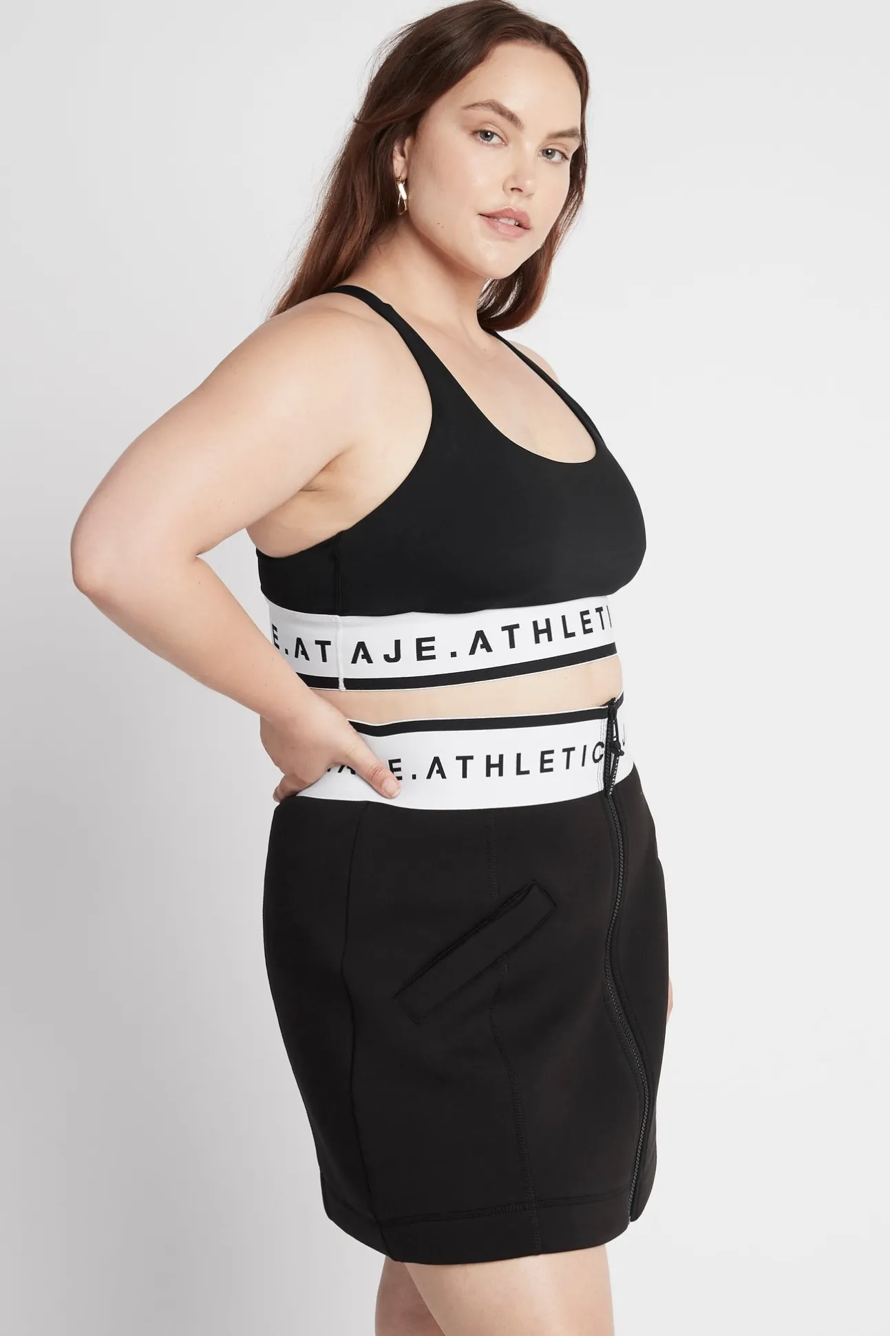 signature_logo_sports_bra_12.webp Signature Logo Sports Bra 313