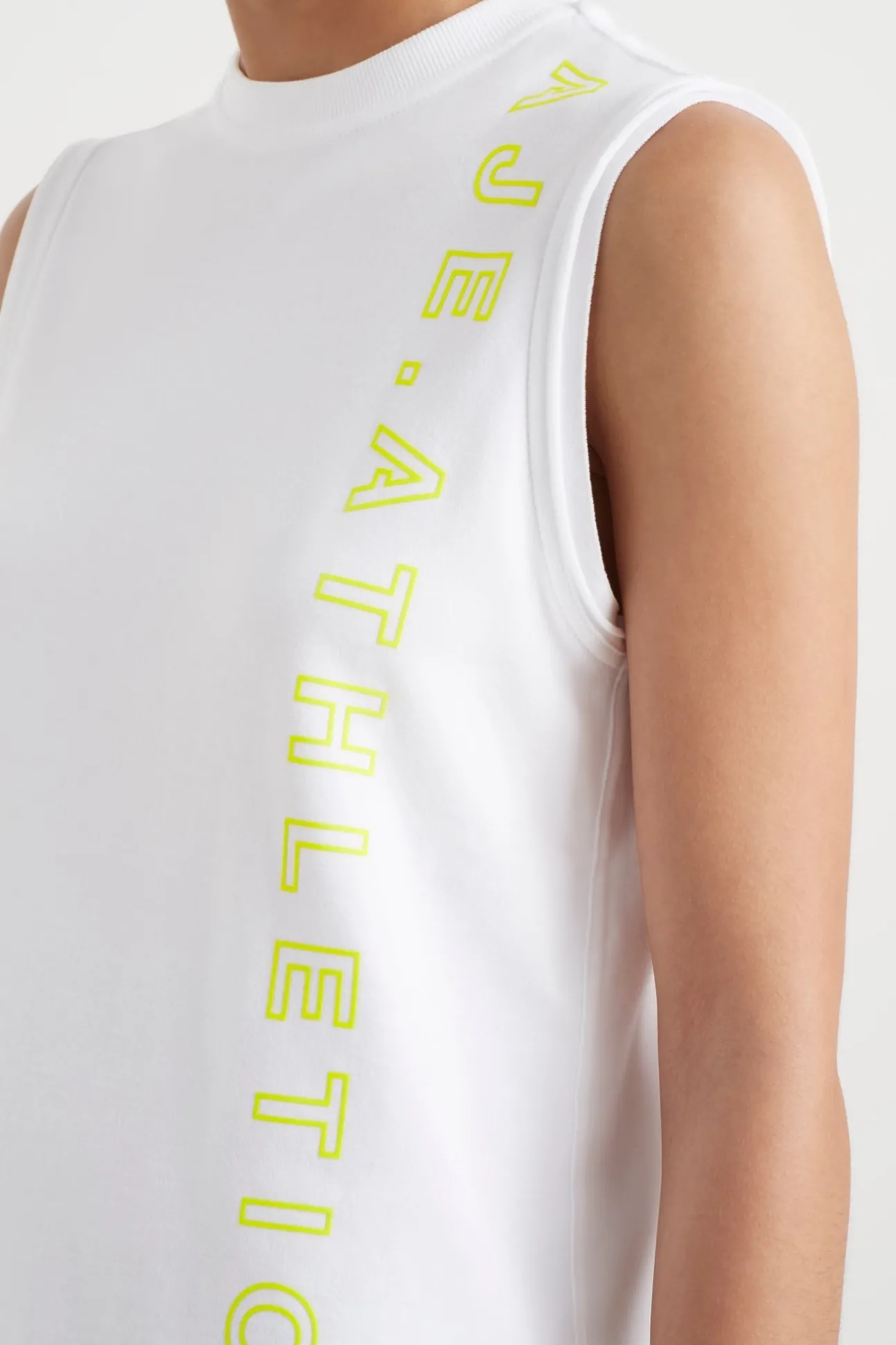 signature_logo_tank__3-1.webp Signature Logo Tank 101