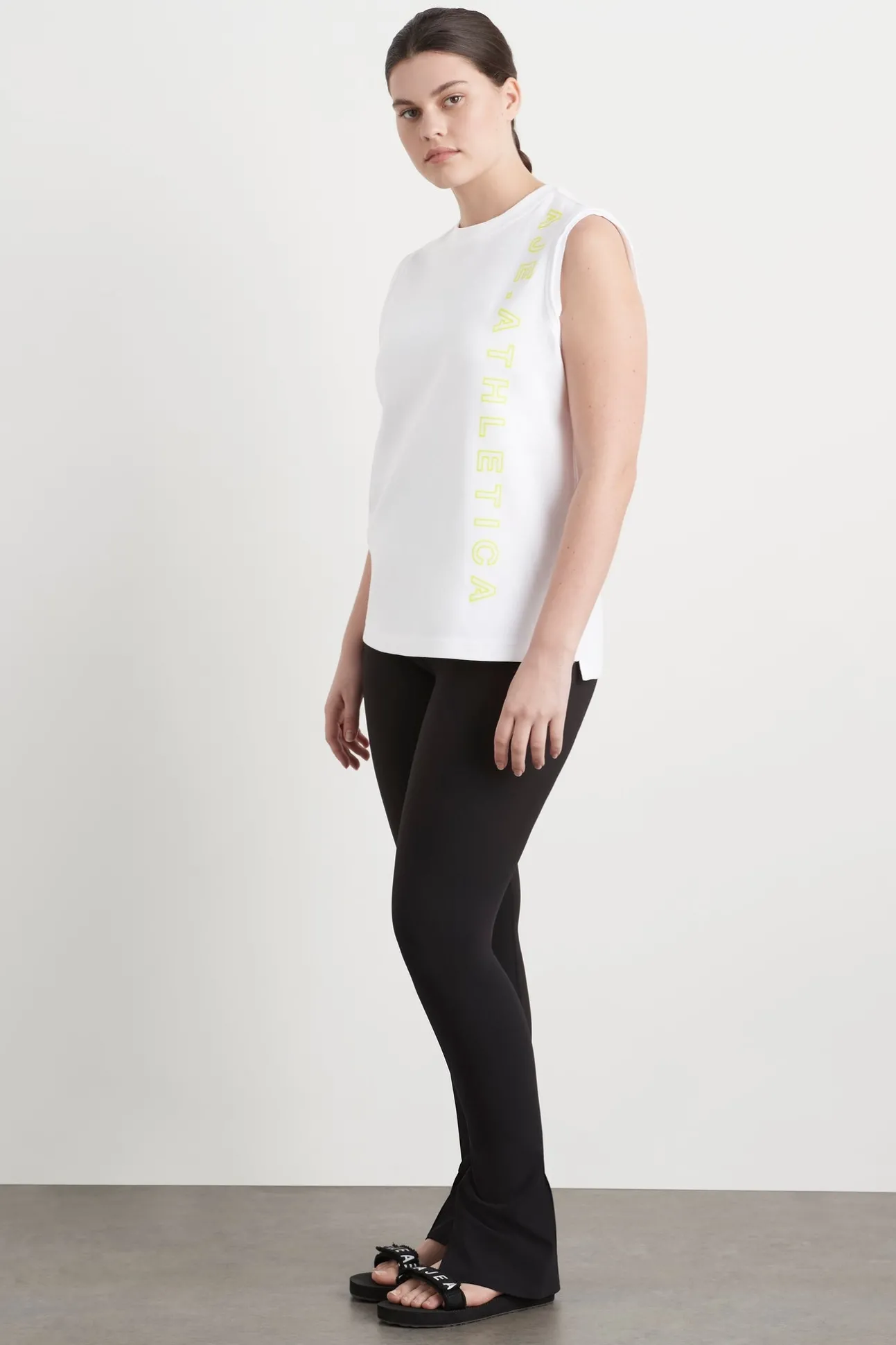 signature_logo_tank__6-1.webp Signature Logo Tank 101