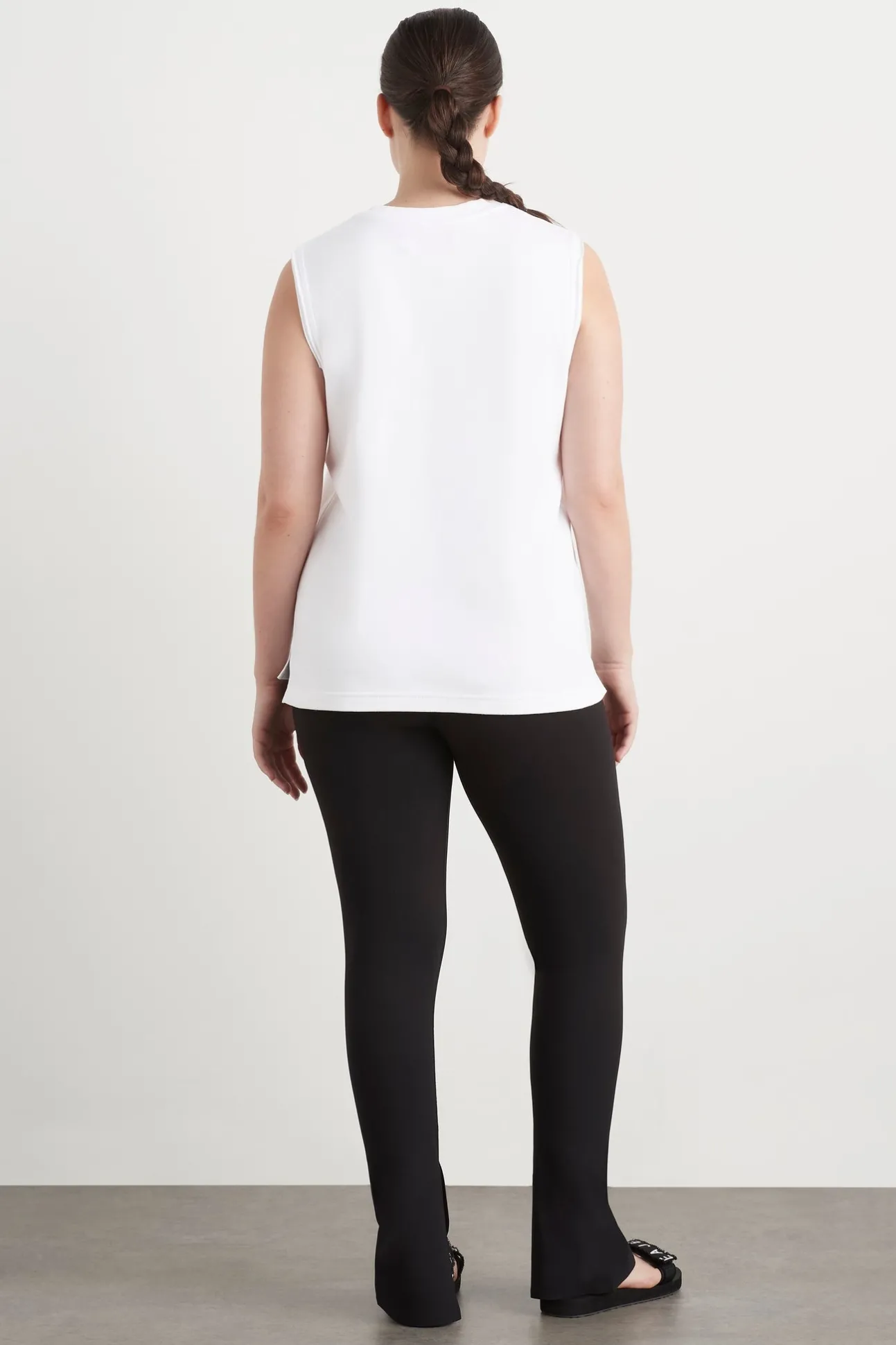 signature_logo_tank__9-1.webp Signature Logo Tank 101