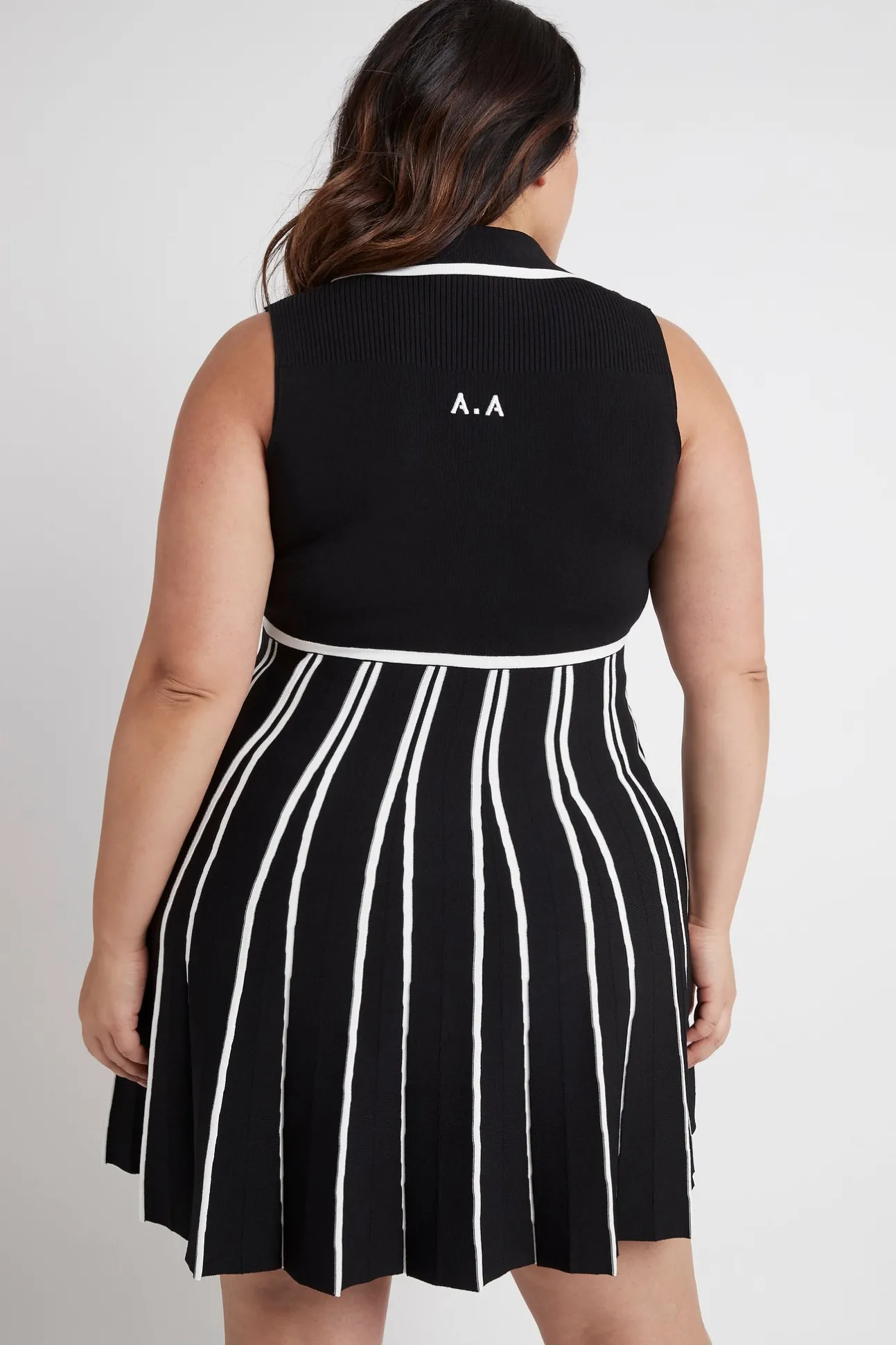 sleeveless_pleated_knit_m_15.webp Sleeveless Pleated Knit Mini Dress 801
