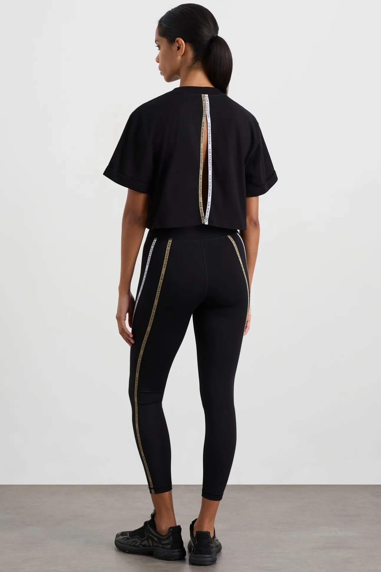 split_back_crop_tee__5.webp Split Back Crop Tee 114