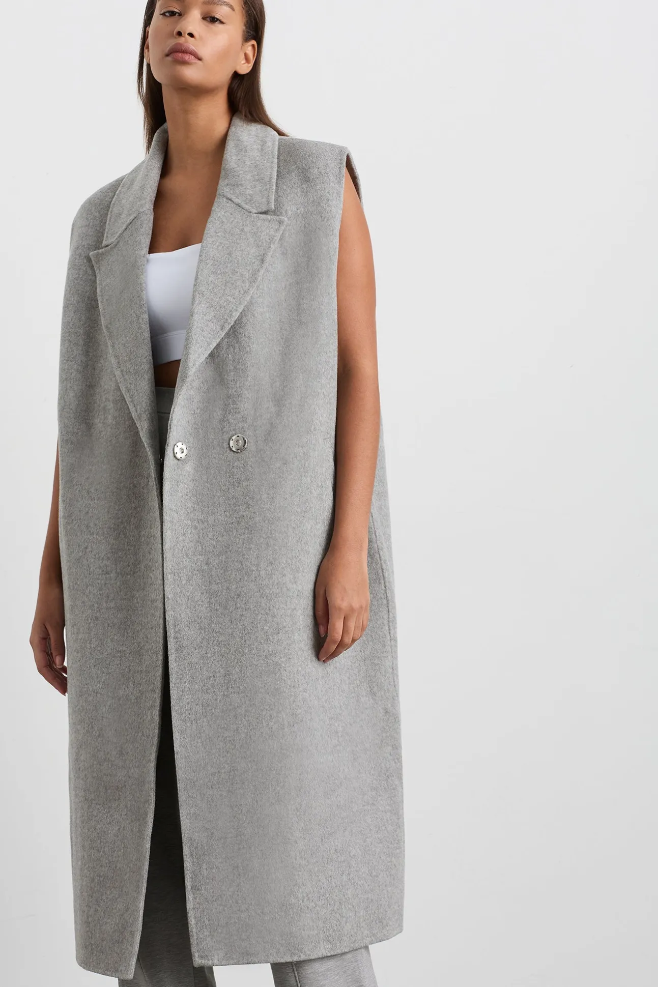 split_back_sleeveless_coa_9.webp Split Back Sleeveless Coat 760