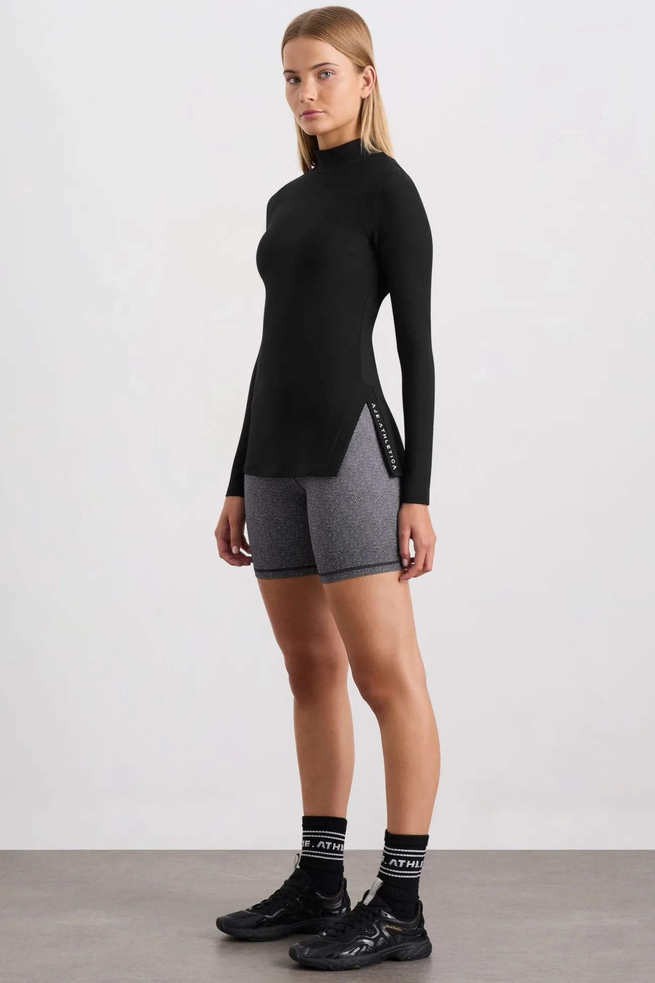 split_hem_mock_top__2-1.webp Split Hem Mock Top 434
