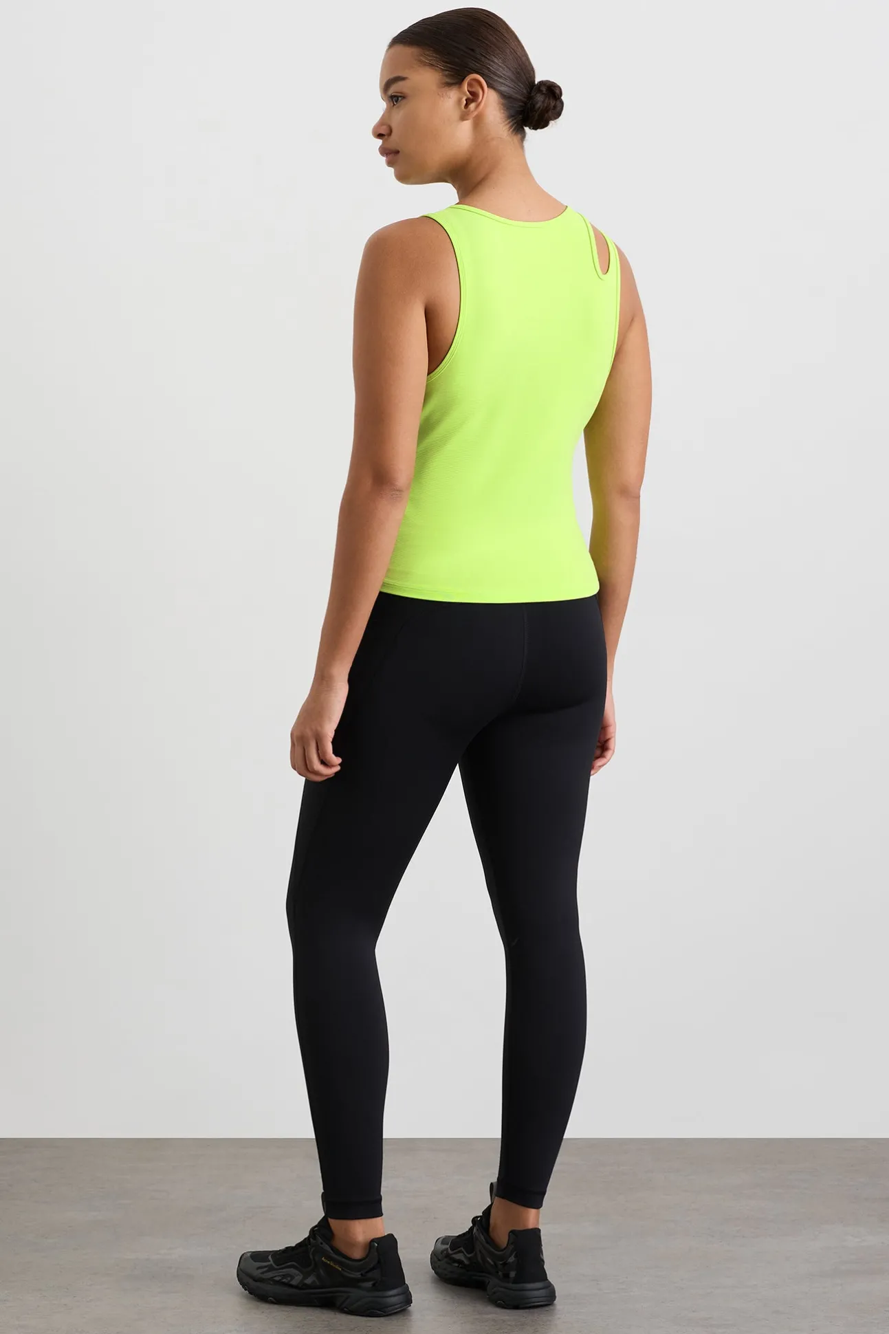 split_strap_tank__10.webp Split Strap Tank 147