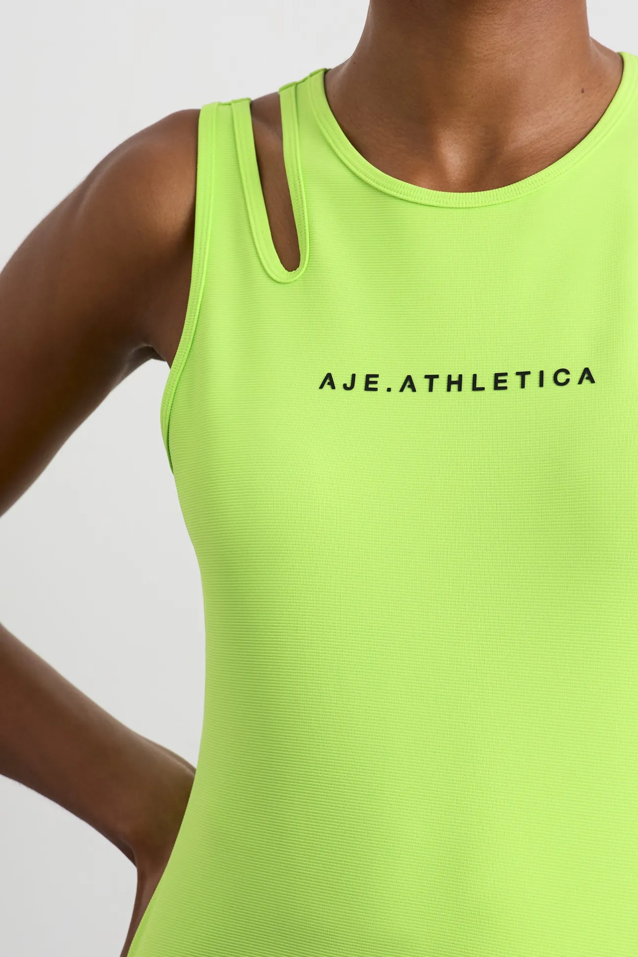 split_strap_tank__3.webp Split Strap Tank 147