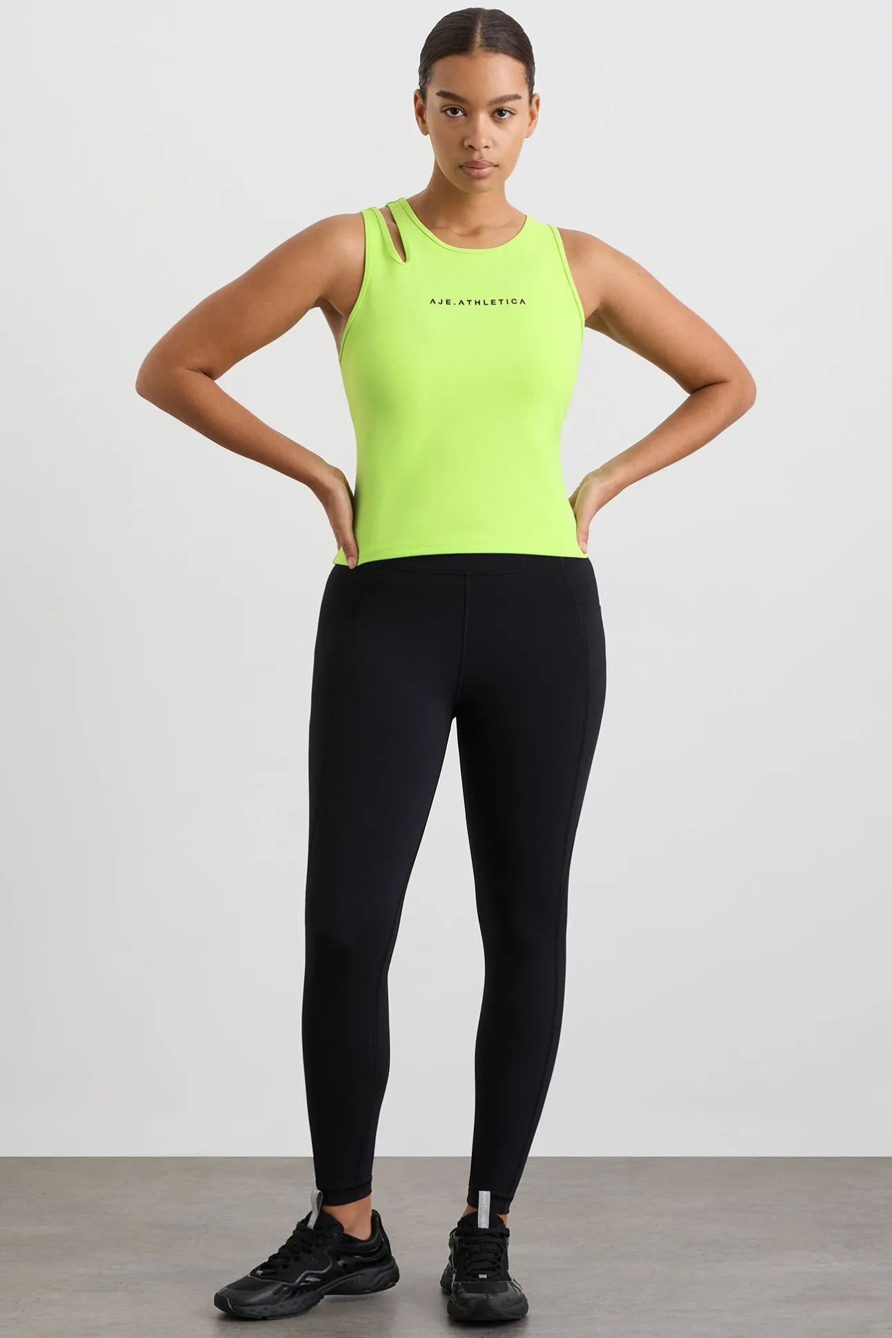 split_strap_tank__7.webp Split Strap Tank 147