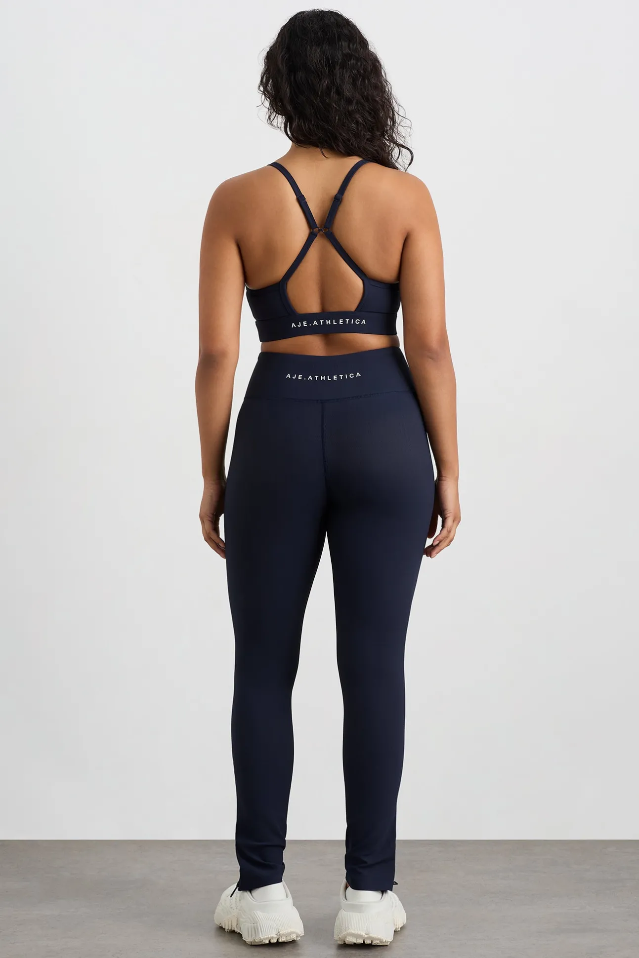 square_neck_sports_bra__8.webp Square Neck Sports Bra 307