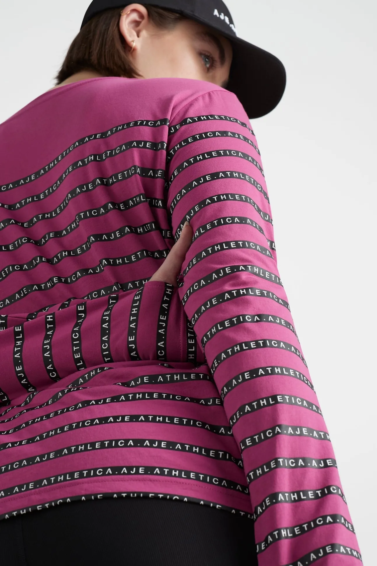 stripe_logo_long_sleeve_t_11.webp Stripe Logo Long Sleeve T-Shirt 127