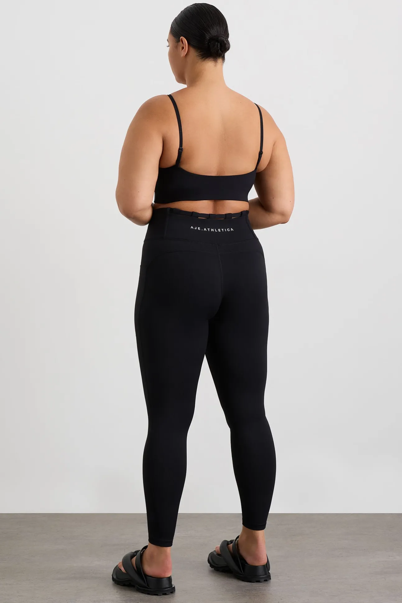 thread_through_sports_bra_15.webp Thread Through Sports Bra 361