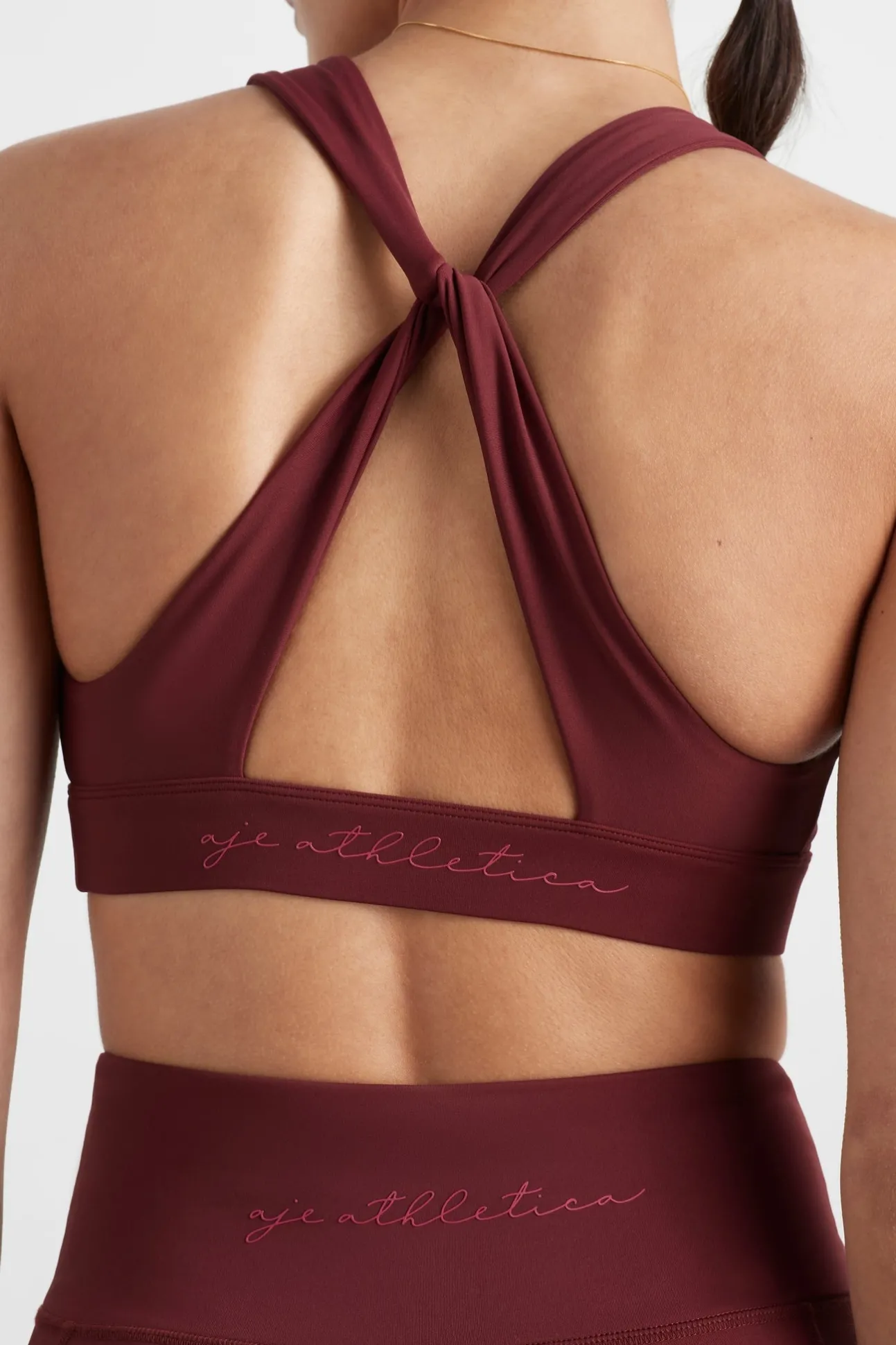 twist_back_sports_bra__0.webp Twist Back Sports Bra 335
