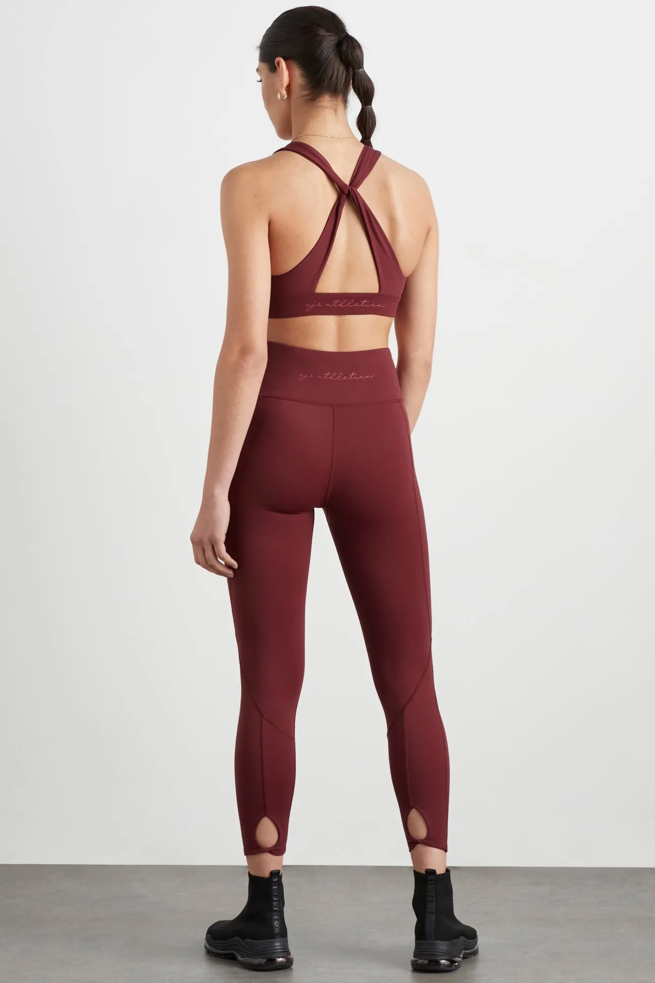 twist_back_sports_bra__4.webp Twist Back Sports Bra 335