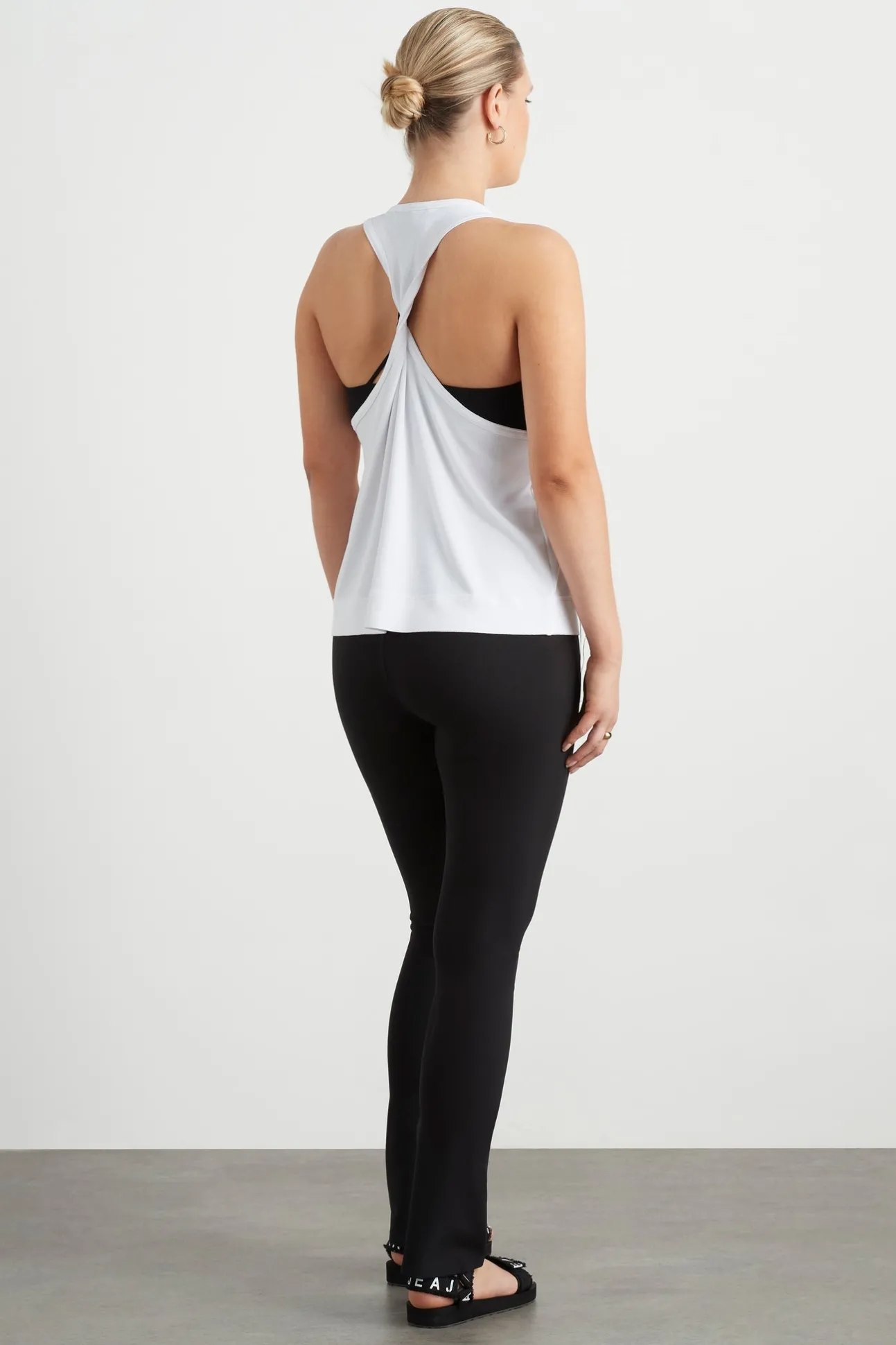 twist_back_tank__10-2.webp Twist Back Tank 137