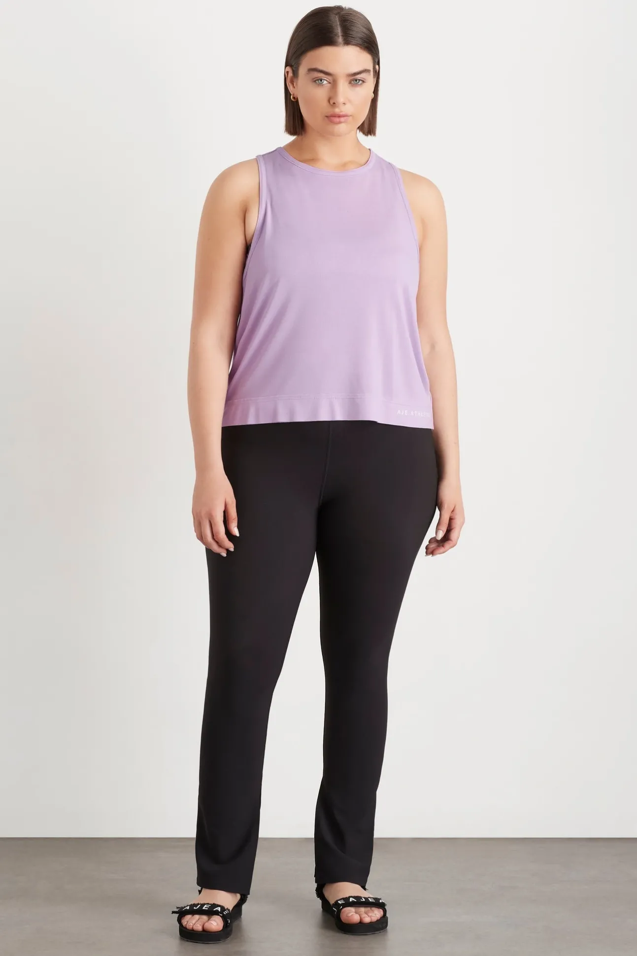 twist_back_tank__12-1.webp Twist Back Tank 137
