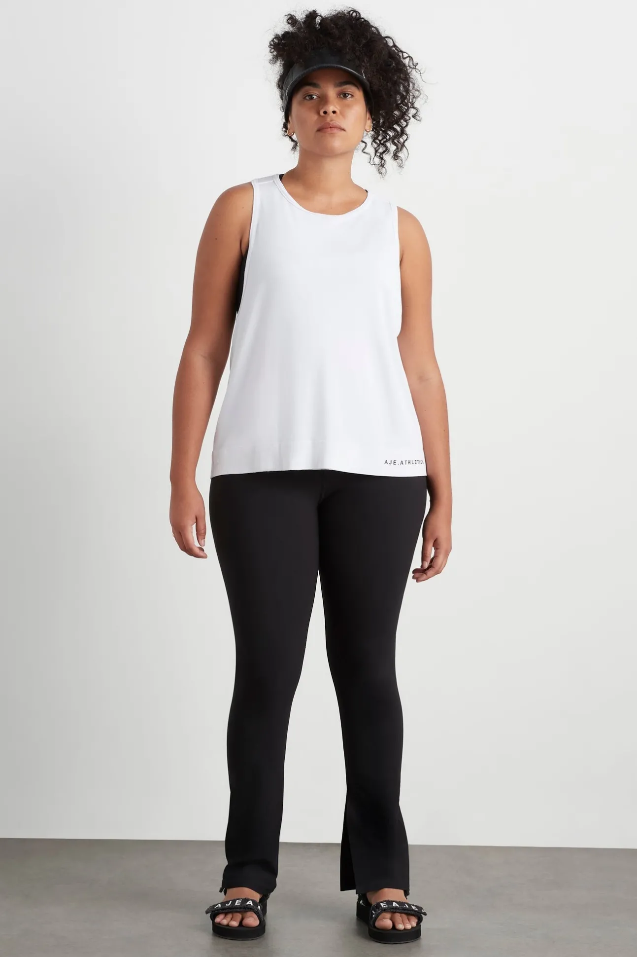 twist_back_tank__12-2.webp Twist Back Tank 137
