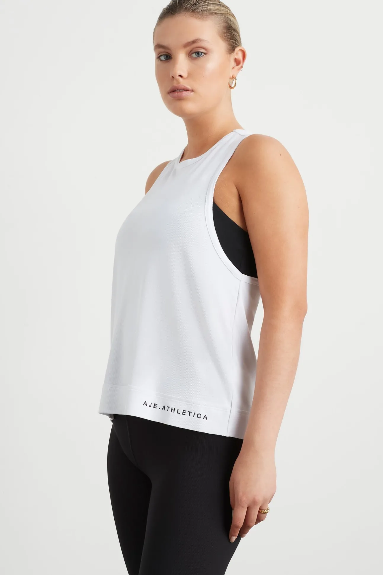 twist_back_tank__6-2.webp Twist Back Tank 137