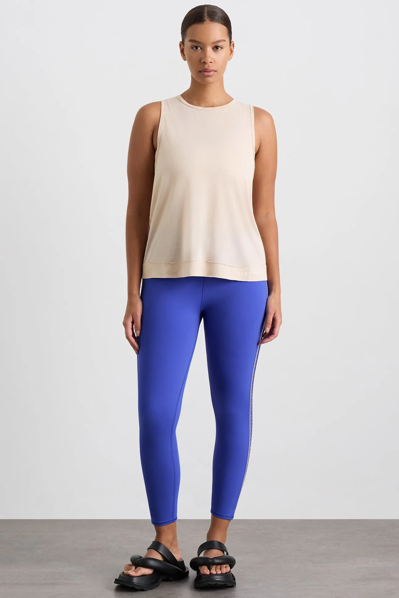 twist_back_tank__7.webp Twist Back Tank 137