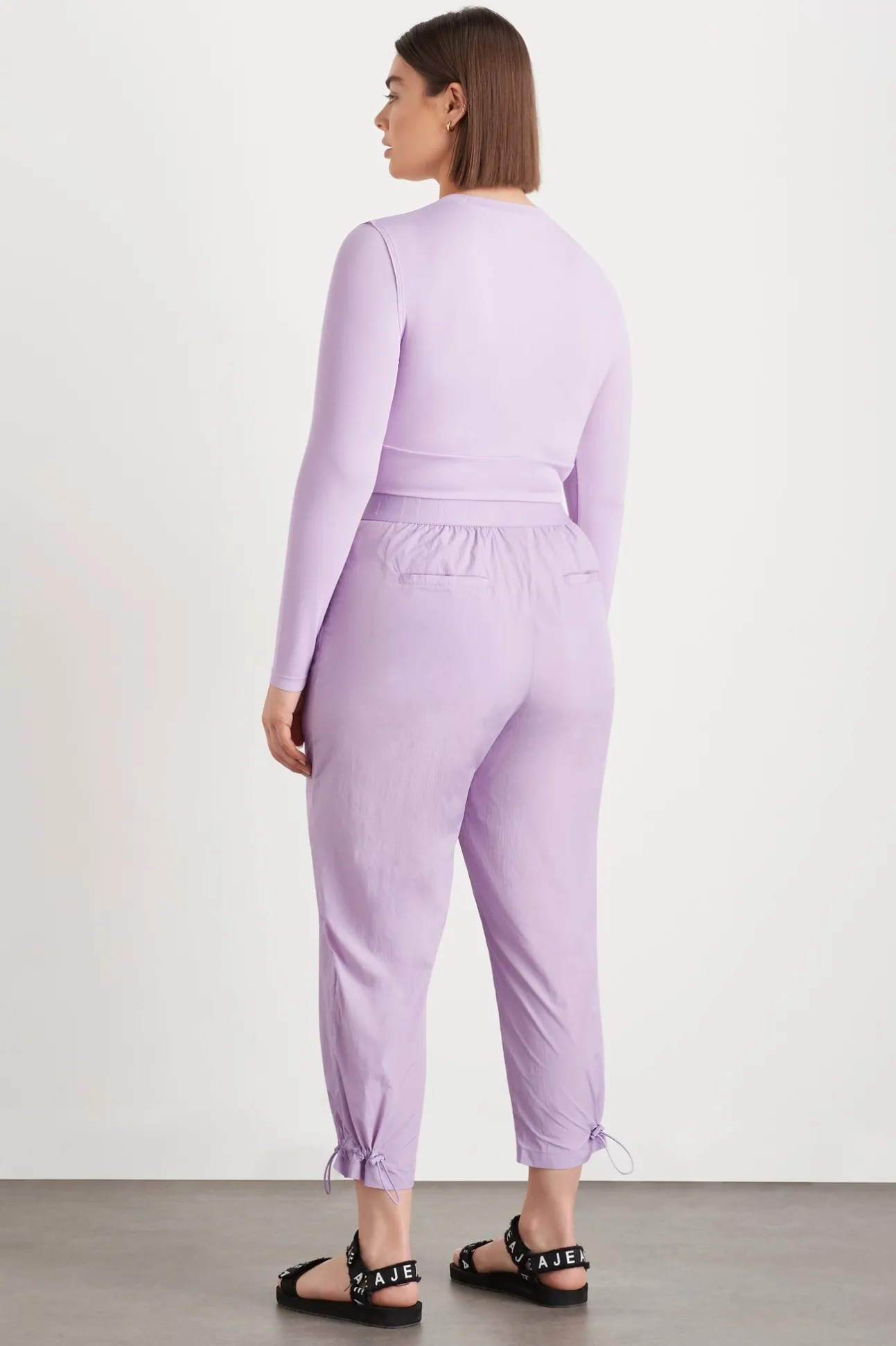 twist_front_long_sleeve_c_14-1.webp Twist Front Long Sleeve Crop Top 328