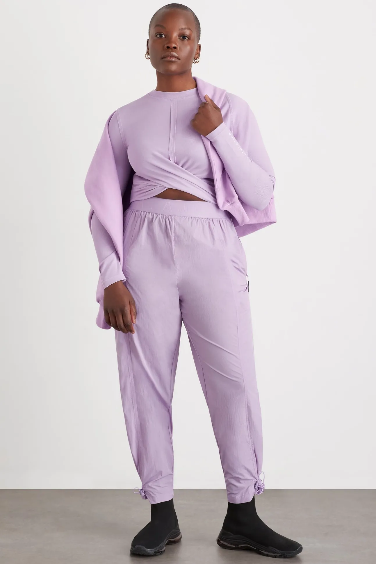 twist_front_long_sleeve_c_7-1.webp Twist Front Long Sleeve Crop Top 328