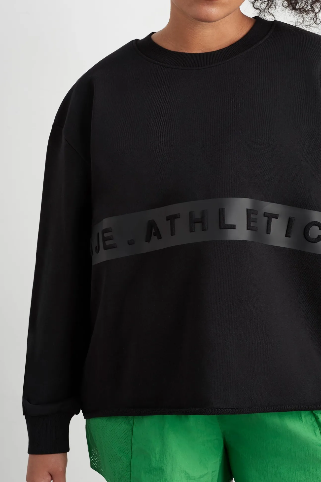 whipstitch_split_crew_jum_13.webp Whipstitch Split Crew Jumper 420