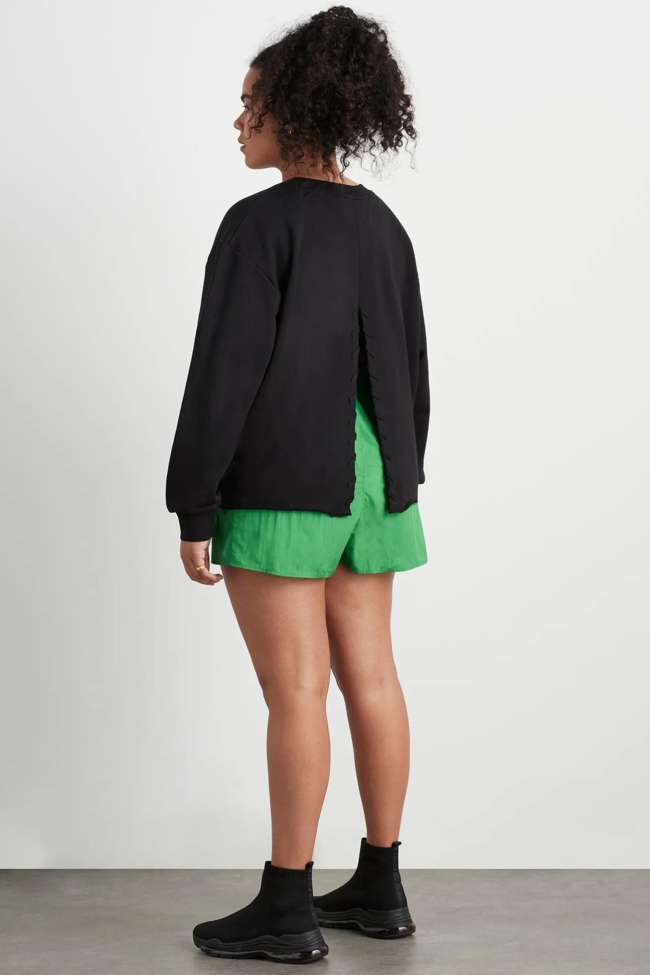 whipstitch_split_crew_jum_14.webp Whipstitch Split Crew Jumper 420