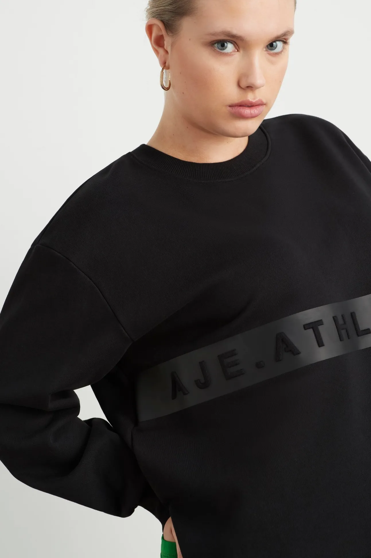 whipstitch_split_crew_jum_8.webp Whipstitch Split Crew Jumper 420
