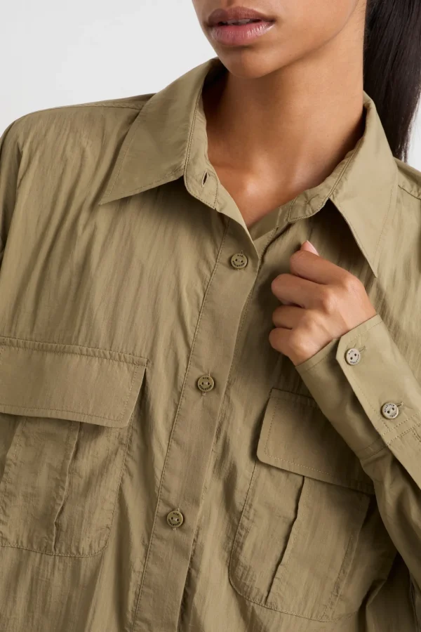Windbreaker Logo Shirt 427