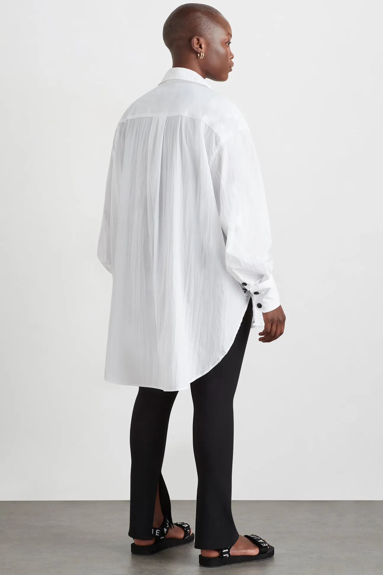 windbreaker_shirt__10.webp Windbreaker Shirt 406