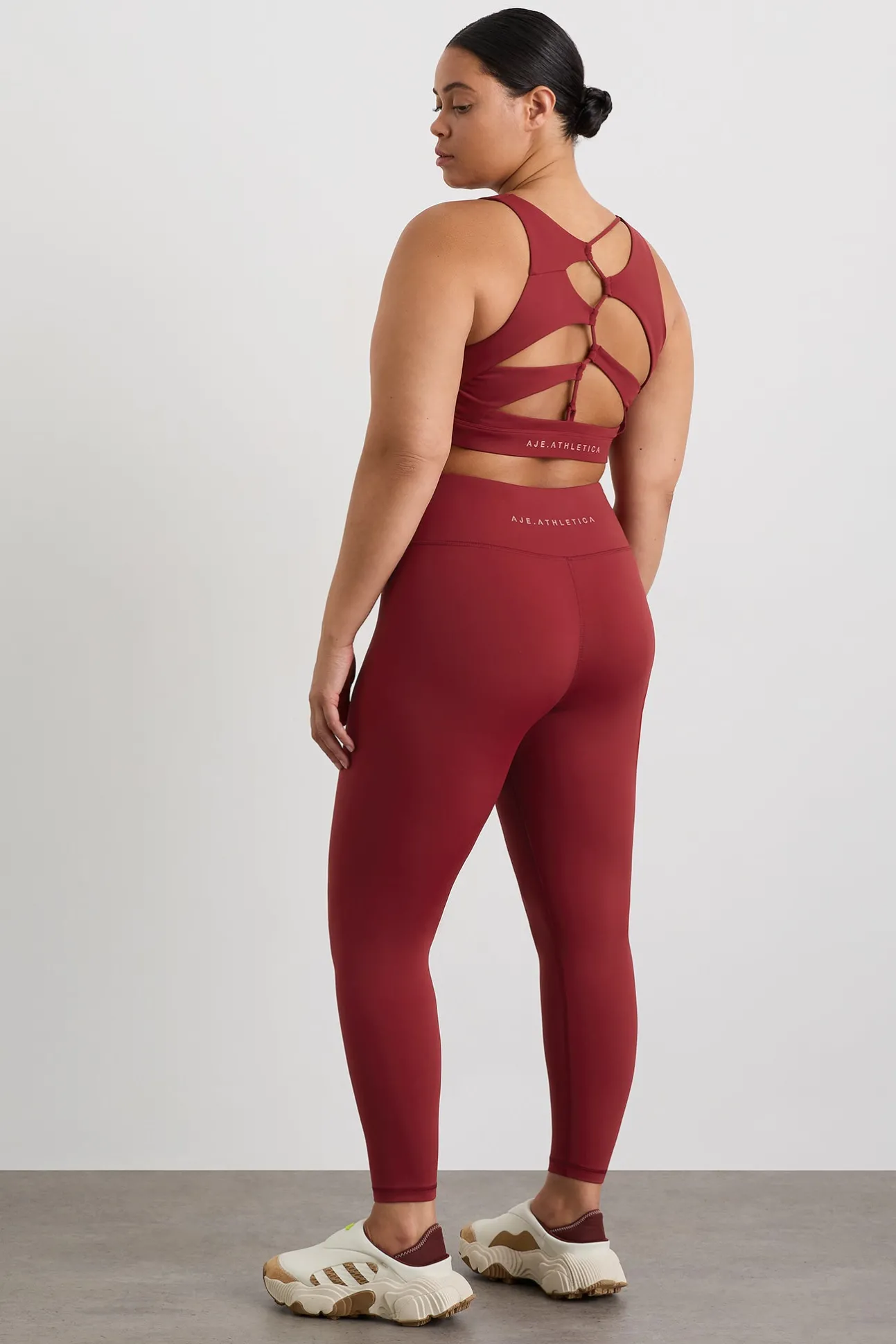 winding_road_high_neck_br_15-1.webp Winding Road High Neck Bra 364
