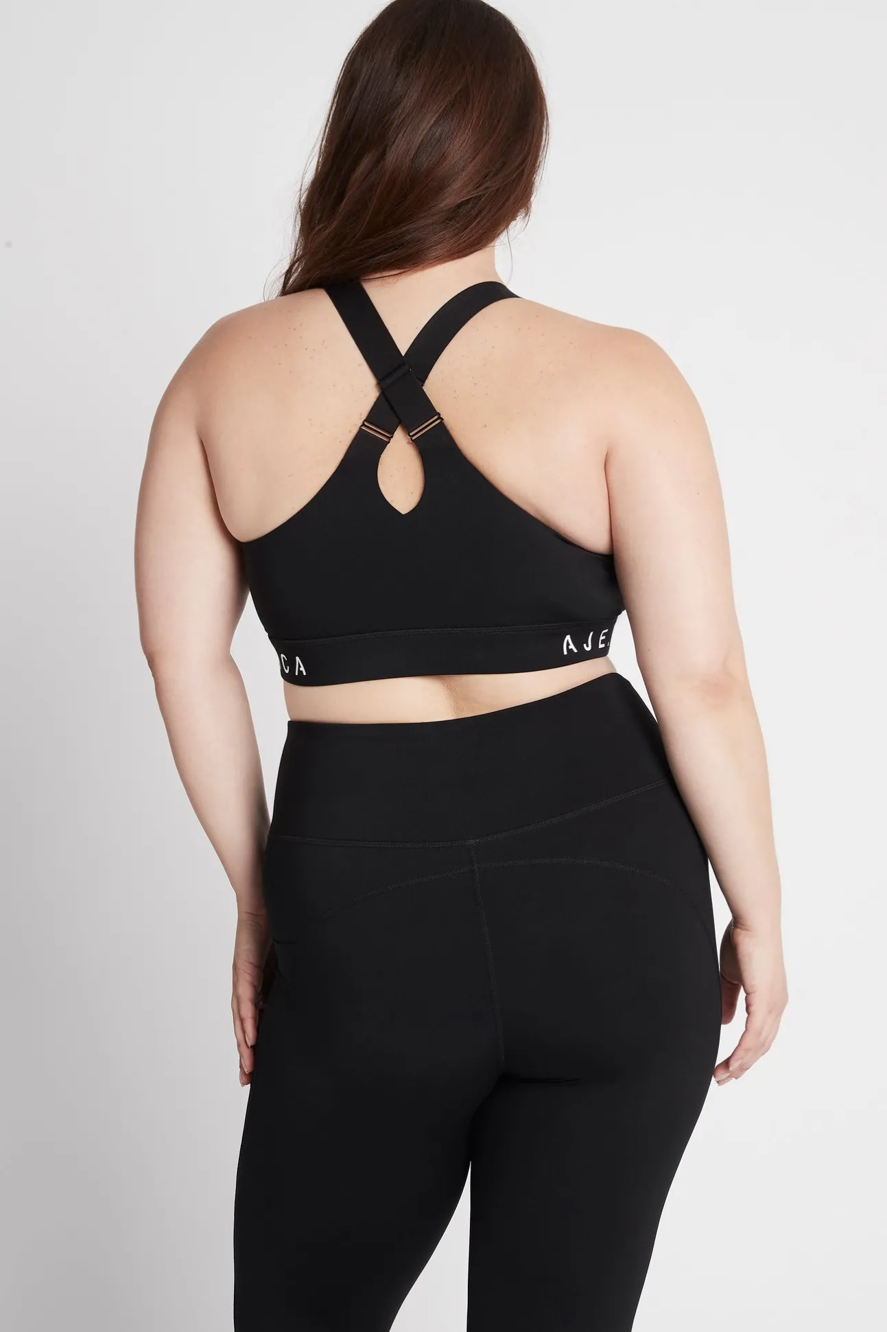 zip_front_logotape_sports_15.webp Zip Front Logotape Sports Bra 319