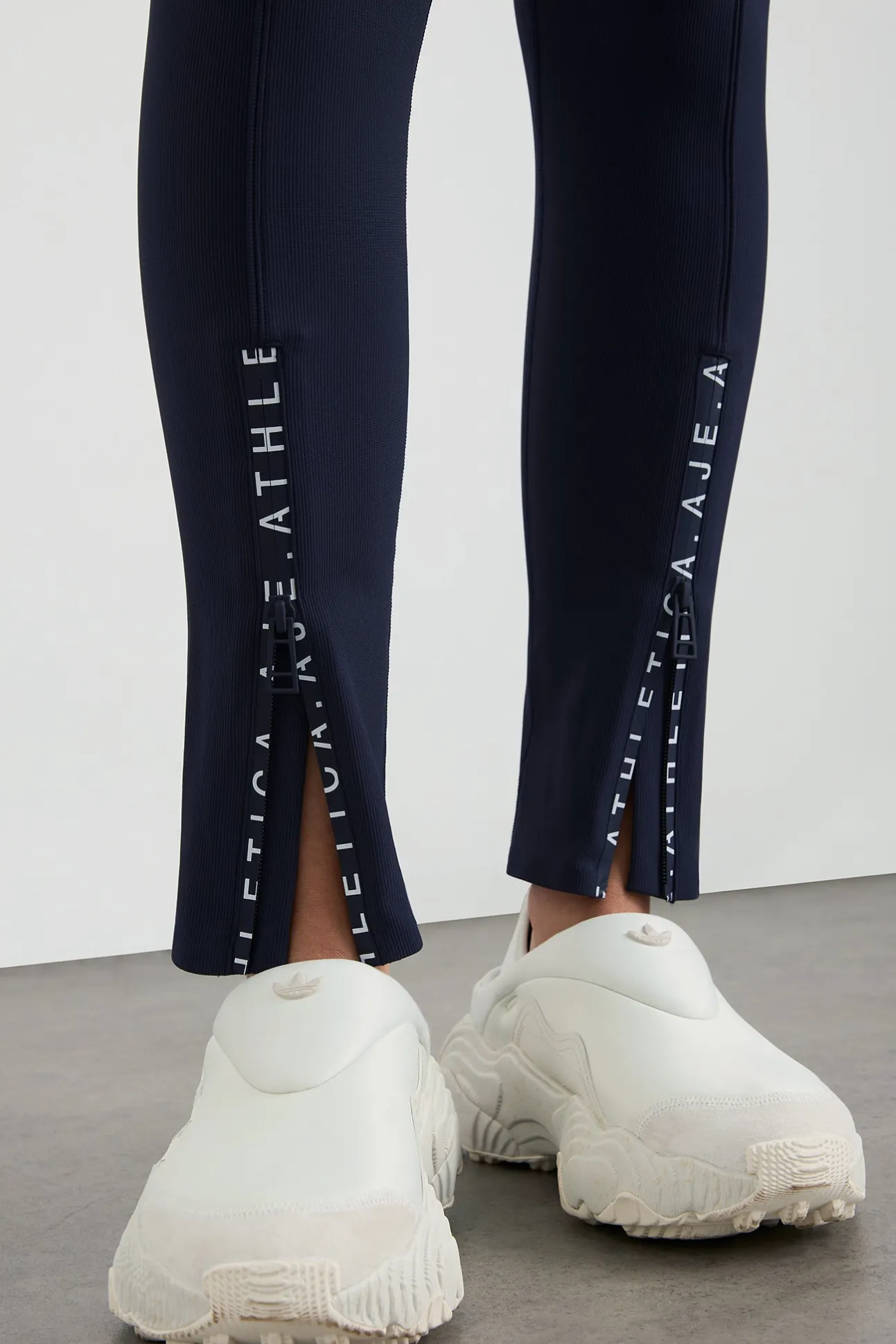 zip_hem_leggings__3.webp 7/8 Zip Hem Leggings 252